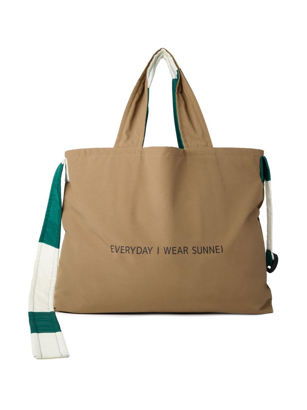 Everyday reversible tote bag Product Image