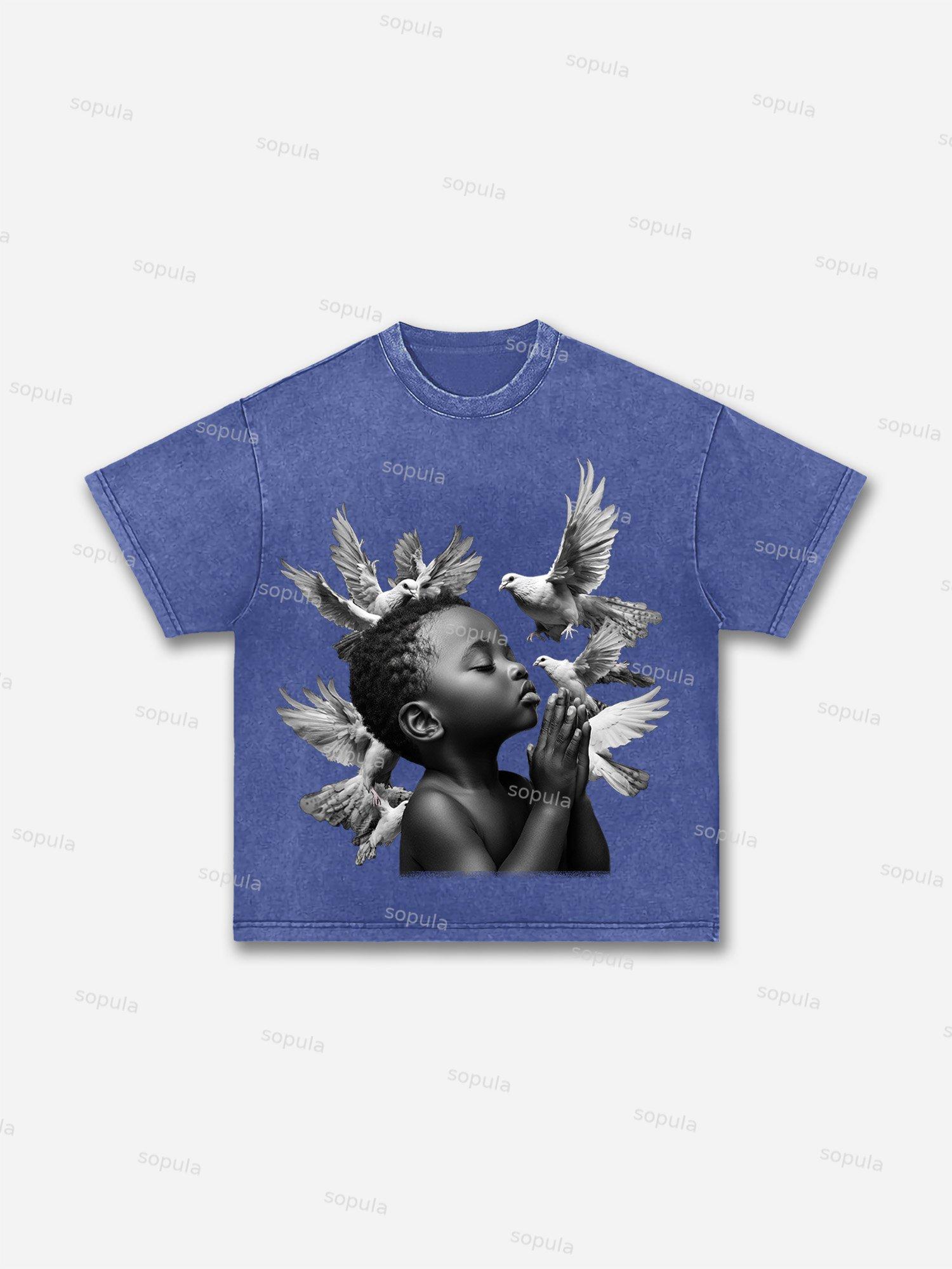 Praying Boy Print Acid Wash T-shirt Product Image