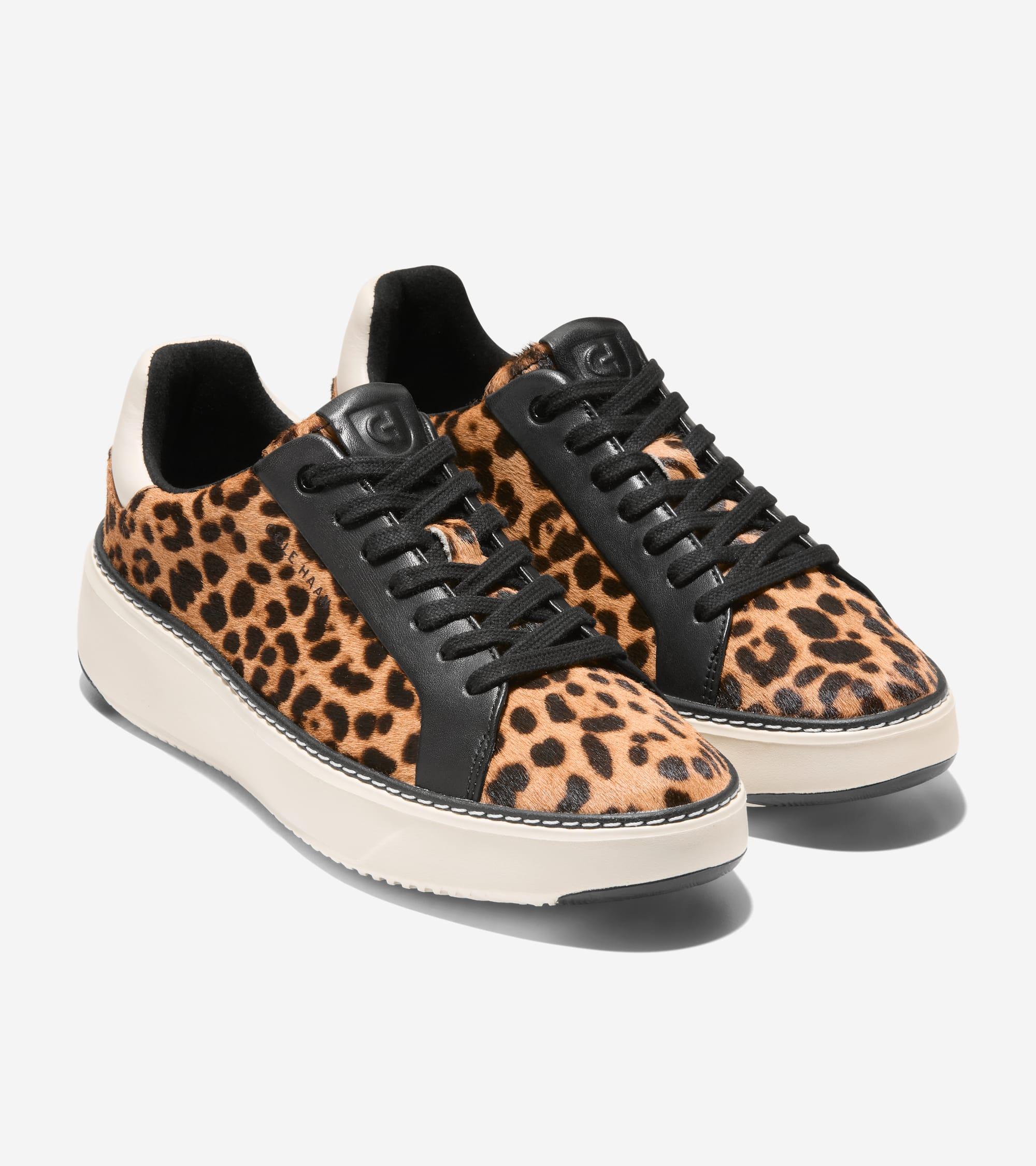 Women's Daniella Chain Shoulder Bag Product Image