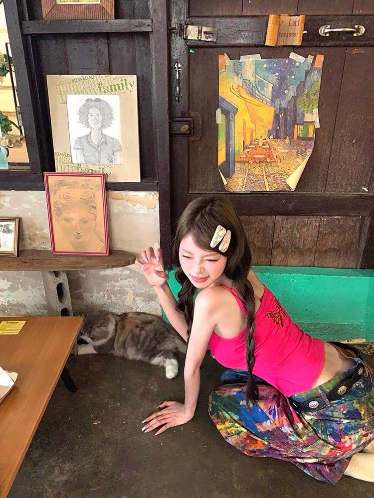 Square Neck Butterfly Cut Out Plain Crop Camisole Top Product Image