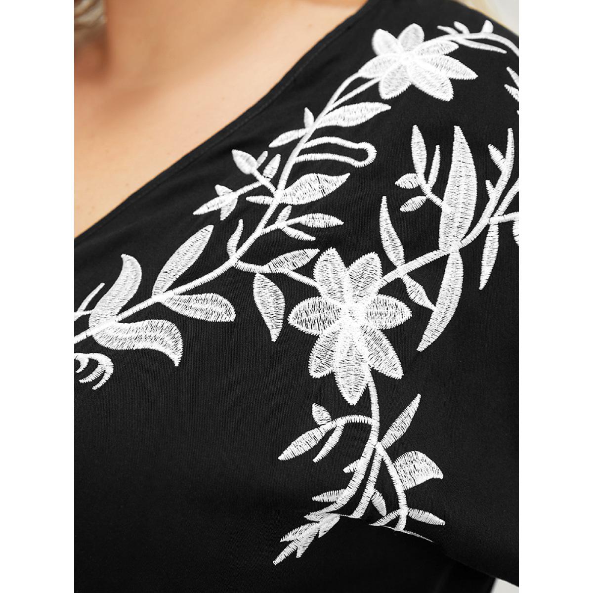 Plus Size Floral Embroidered Pocket Dolman Sleeve Ruffle Dress Black Women Vacation Embroidered V-neck Short sleeve Curvy Knee Dress BloomChic 22-24/3X Product Image