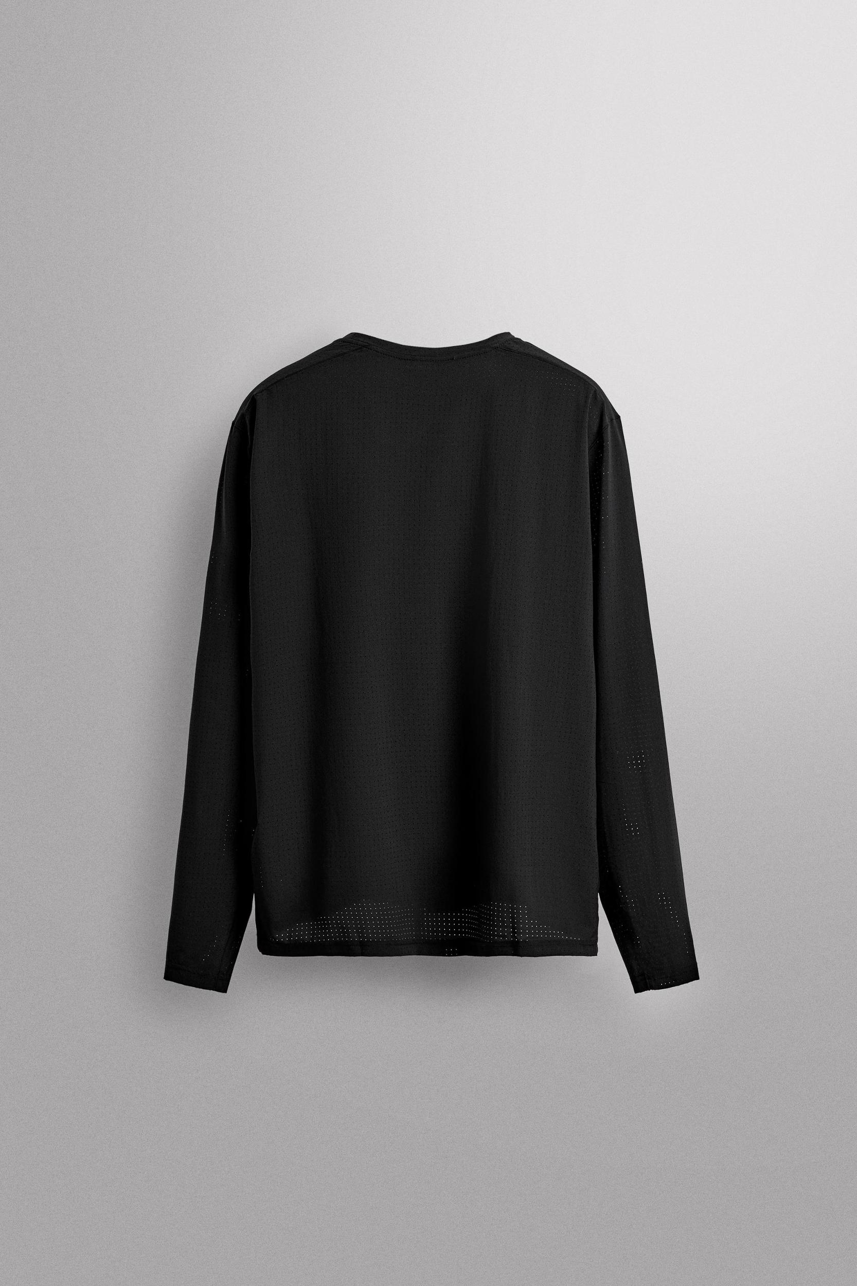LONG SLEEVE PERFORATED T-SHIRT Product Image