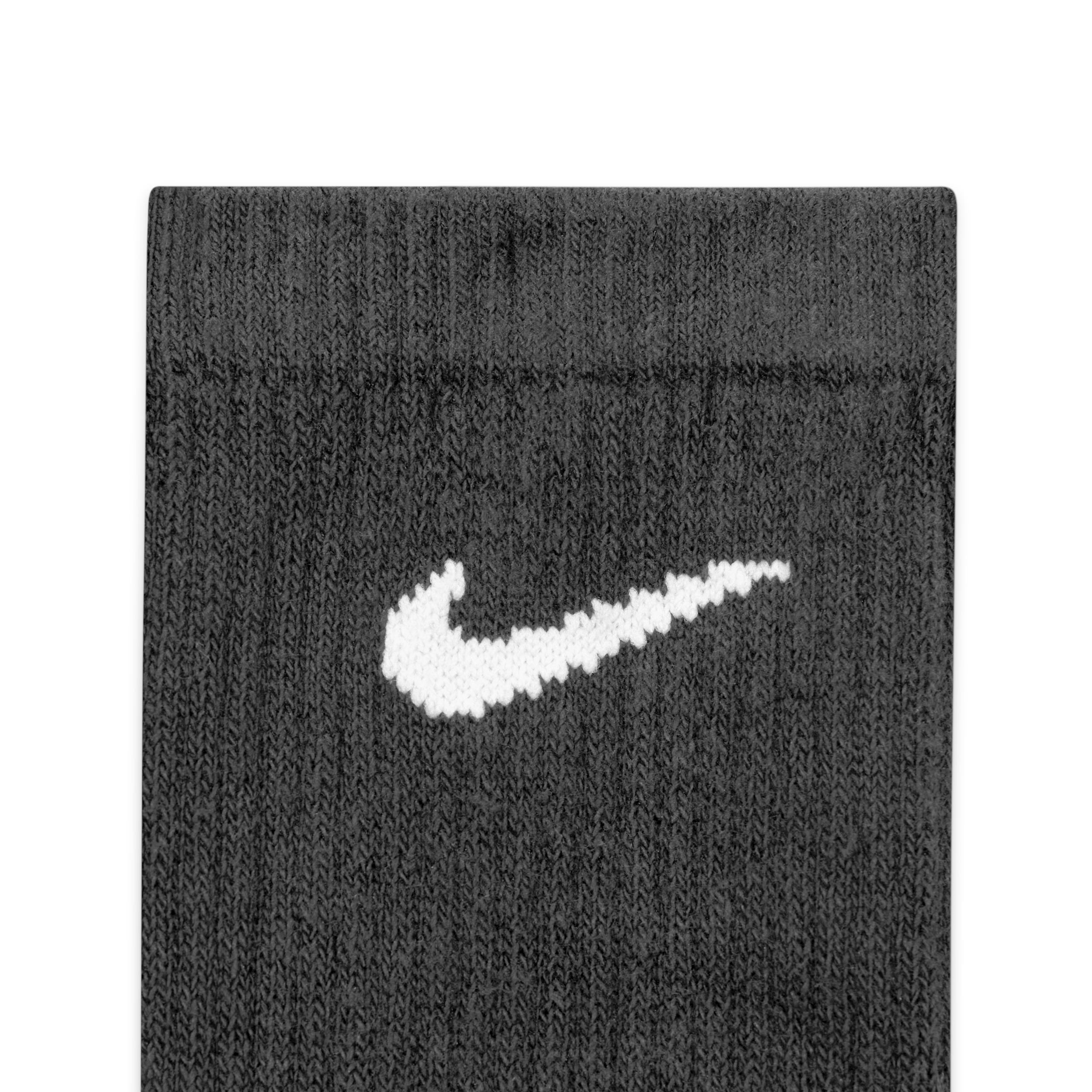 Nike Unisex Everyday Plus Cushioned Training Crew Socks (3 Pairs) Product Image
