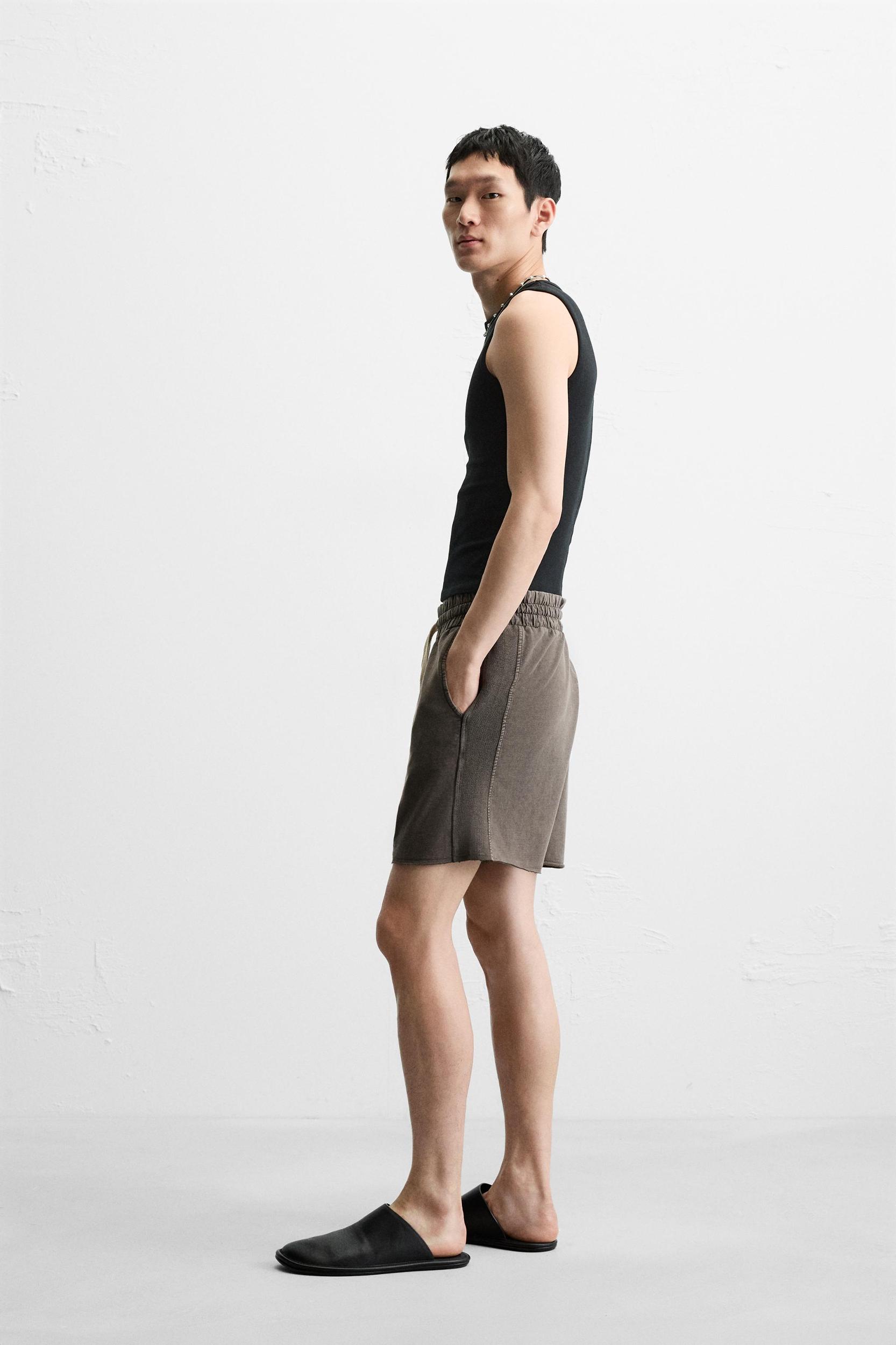 WASHED RELAXED FIT SHORTS Product Image