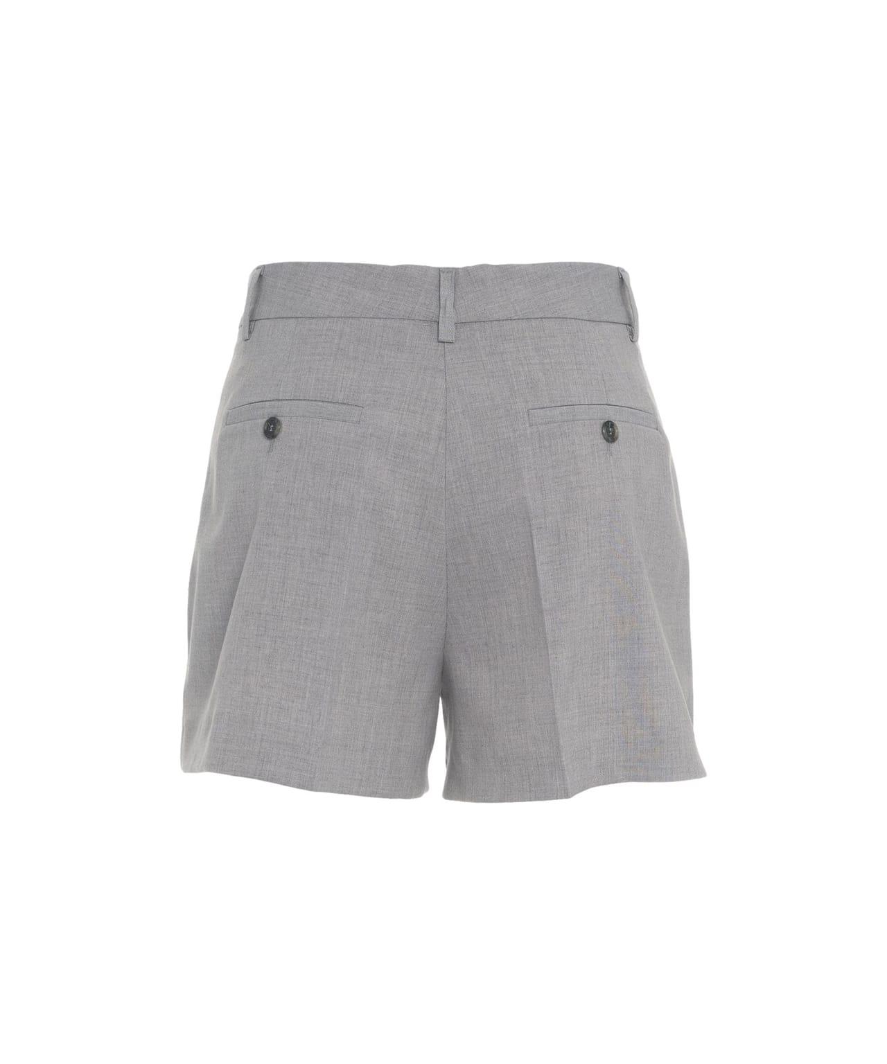 Shorts with pleat Product Image