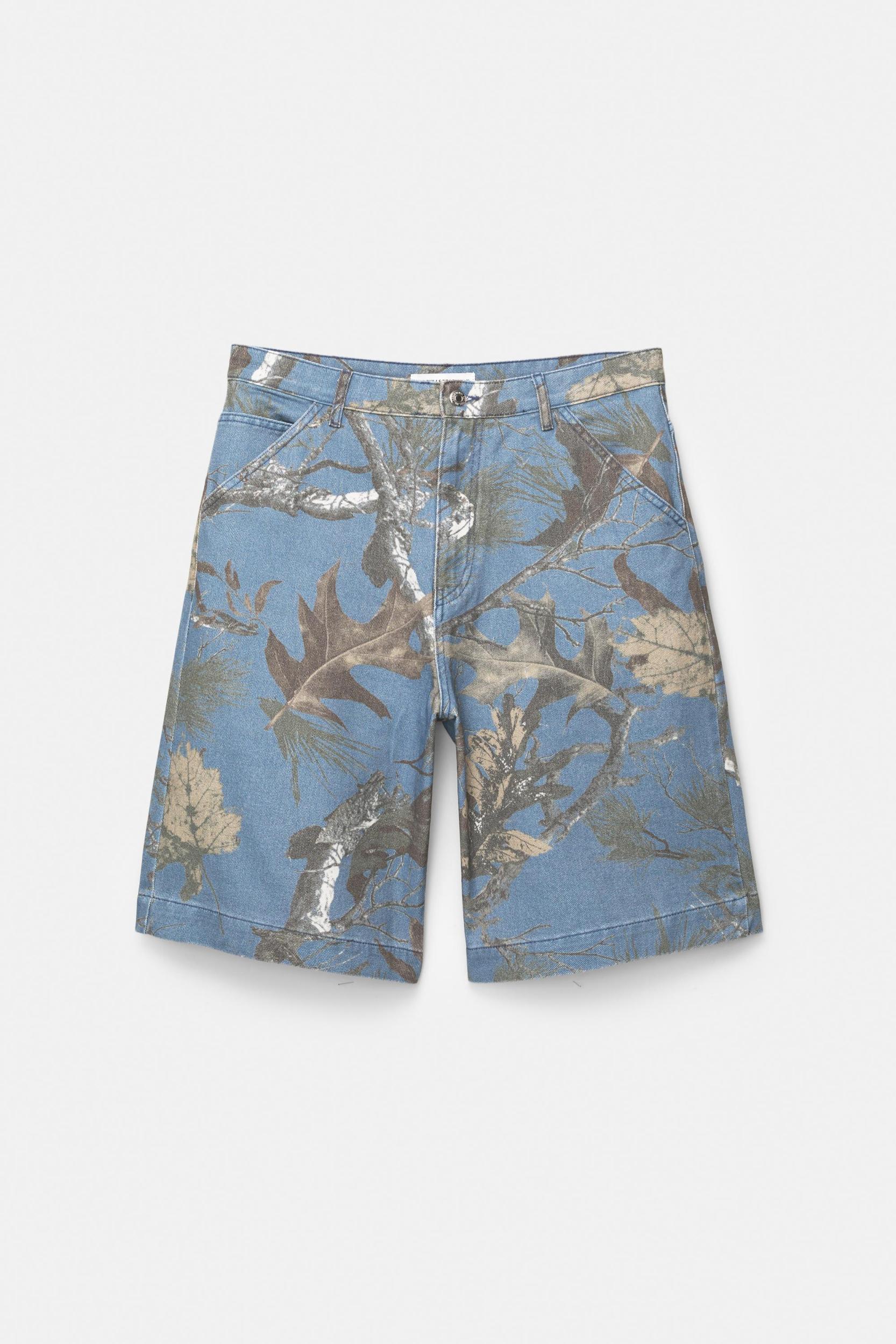 Leaf print baggy Bermuda shorts Product Image