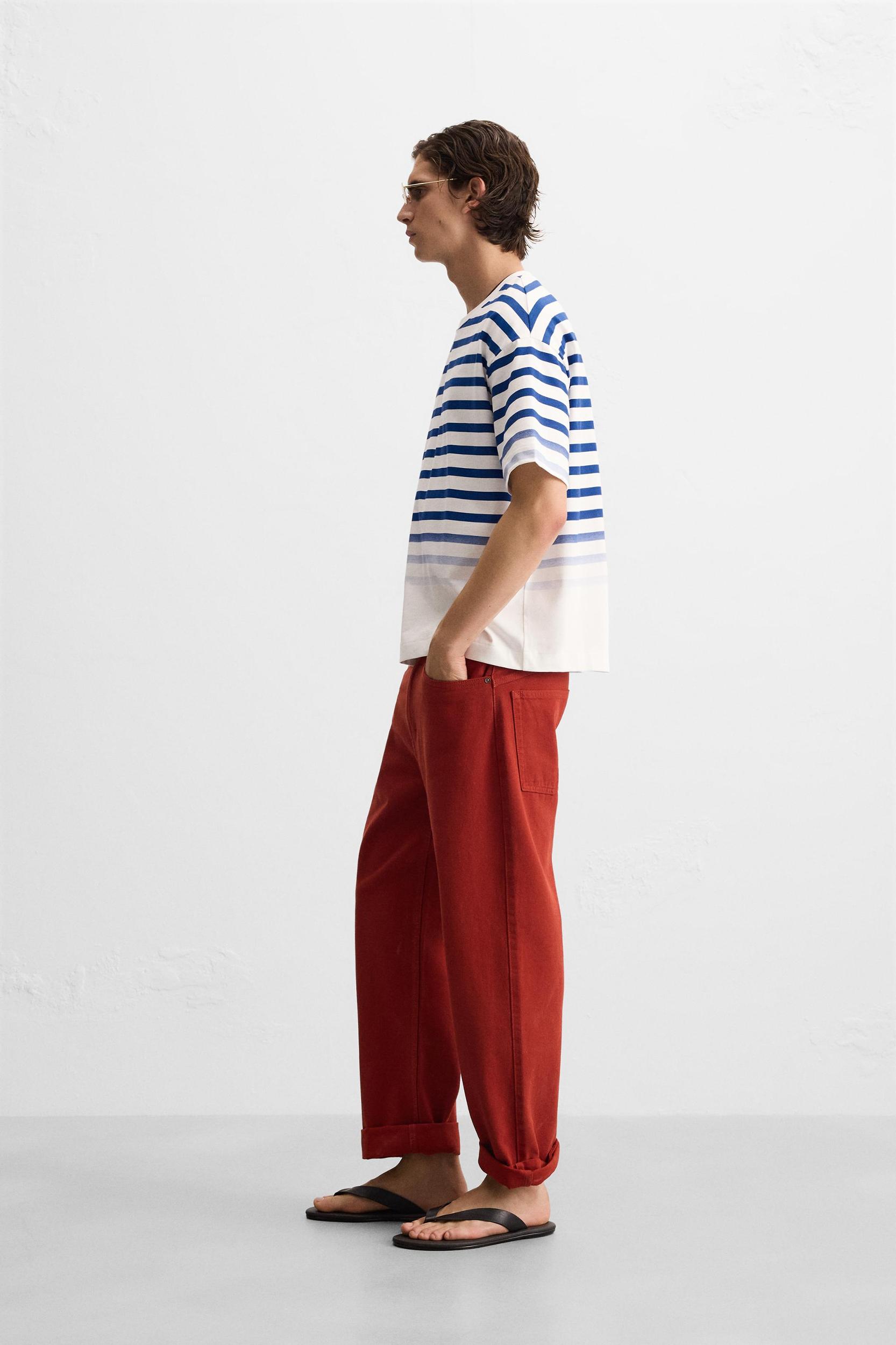 STRIPED T-SHIRT Product Image