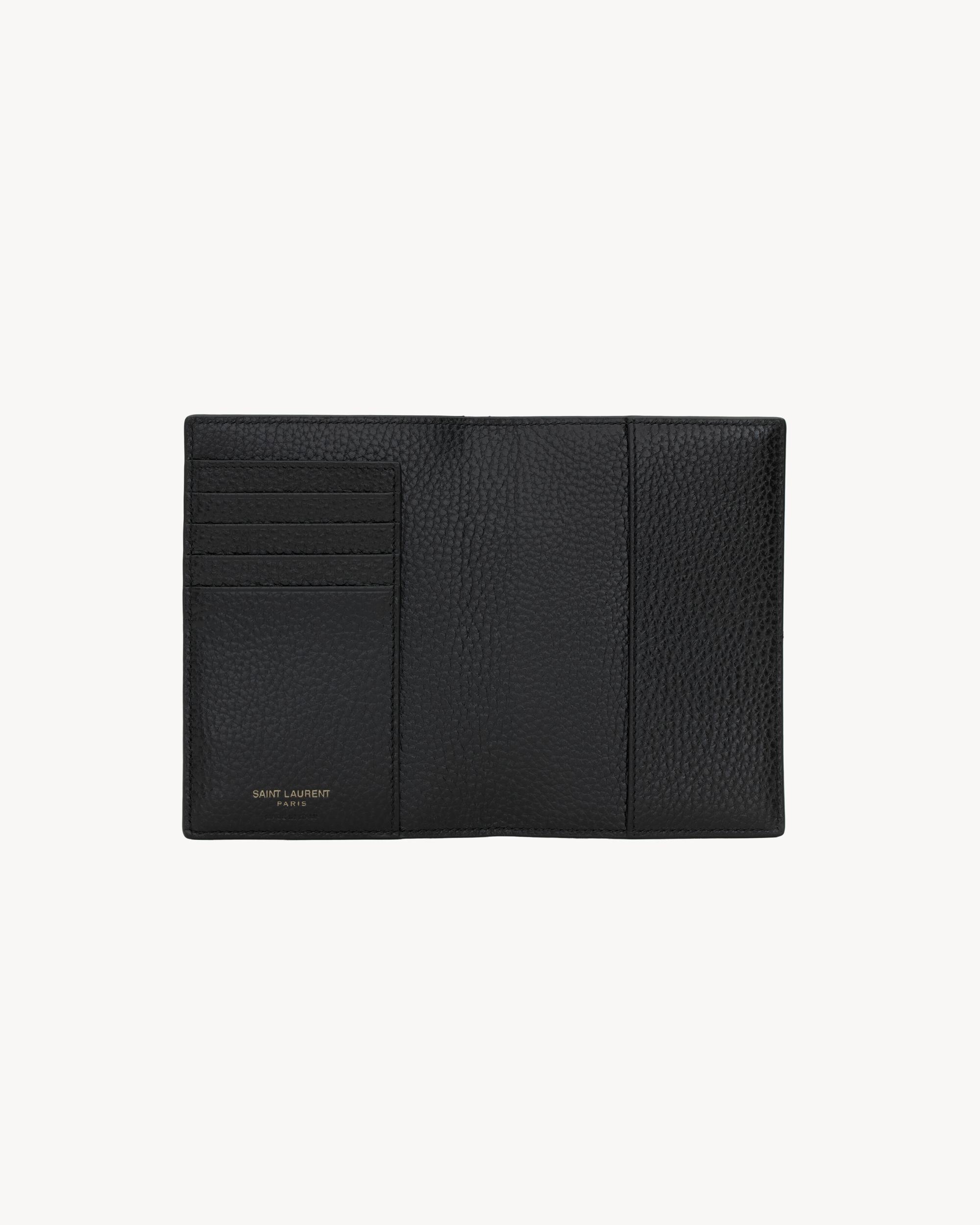 TINY CASSANDRE passport case in grained leather Product Image