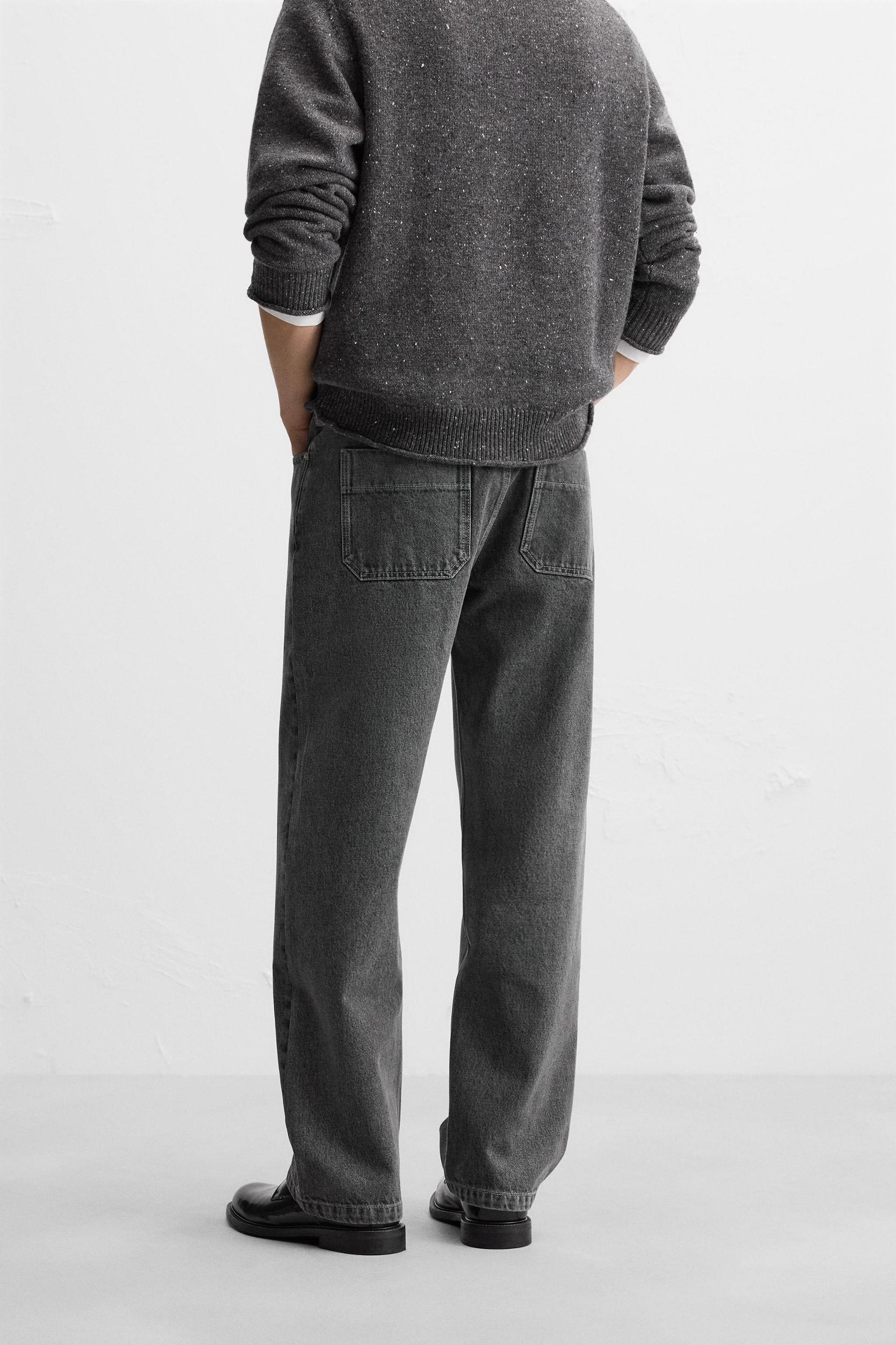 STRAIGHT FIT RELAXED JEANS Product Image