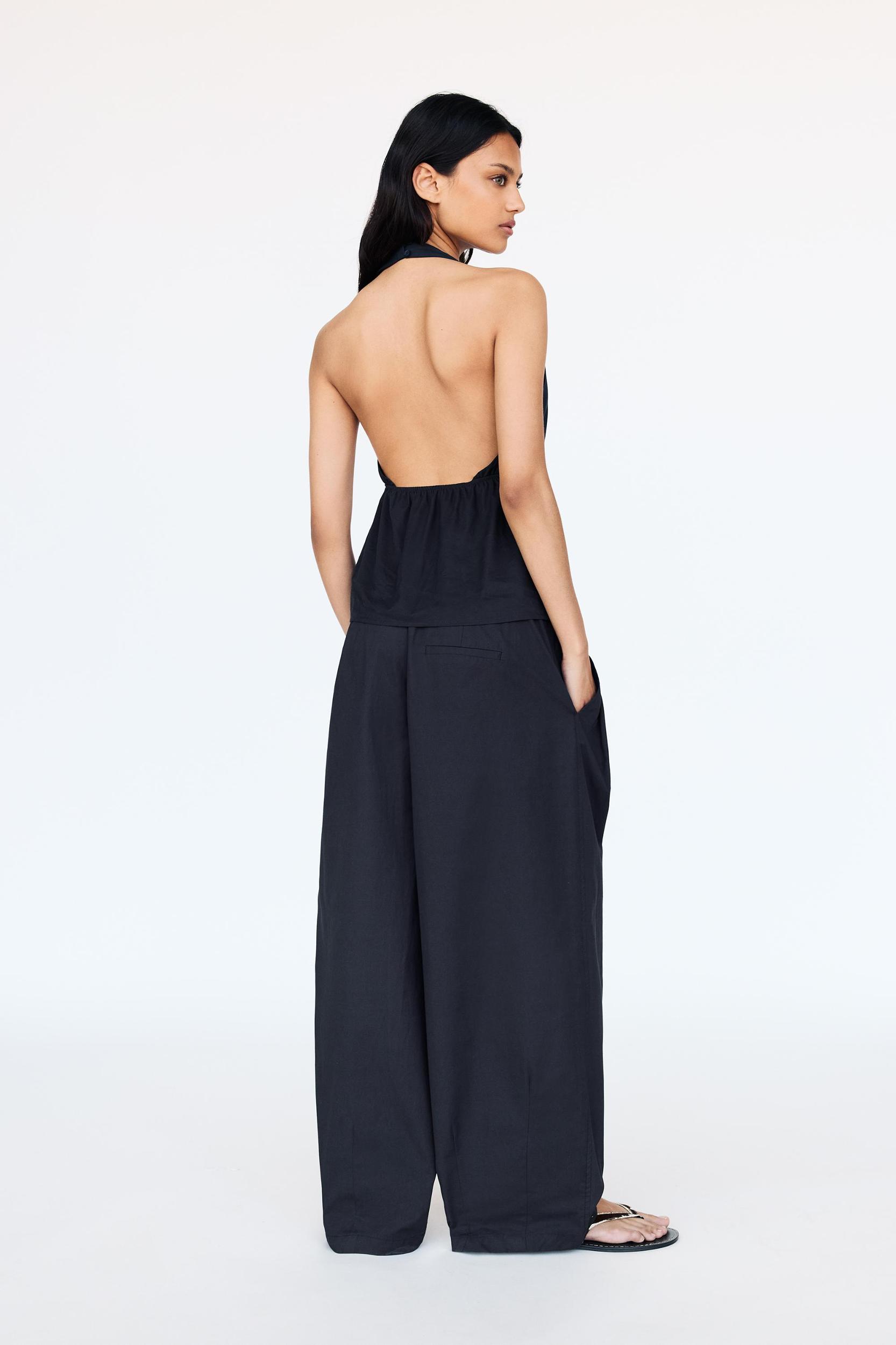 V-neck halter top Product Image