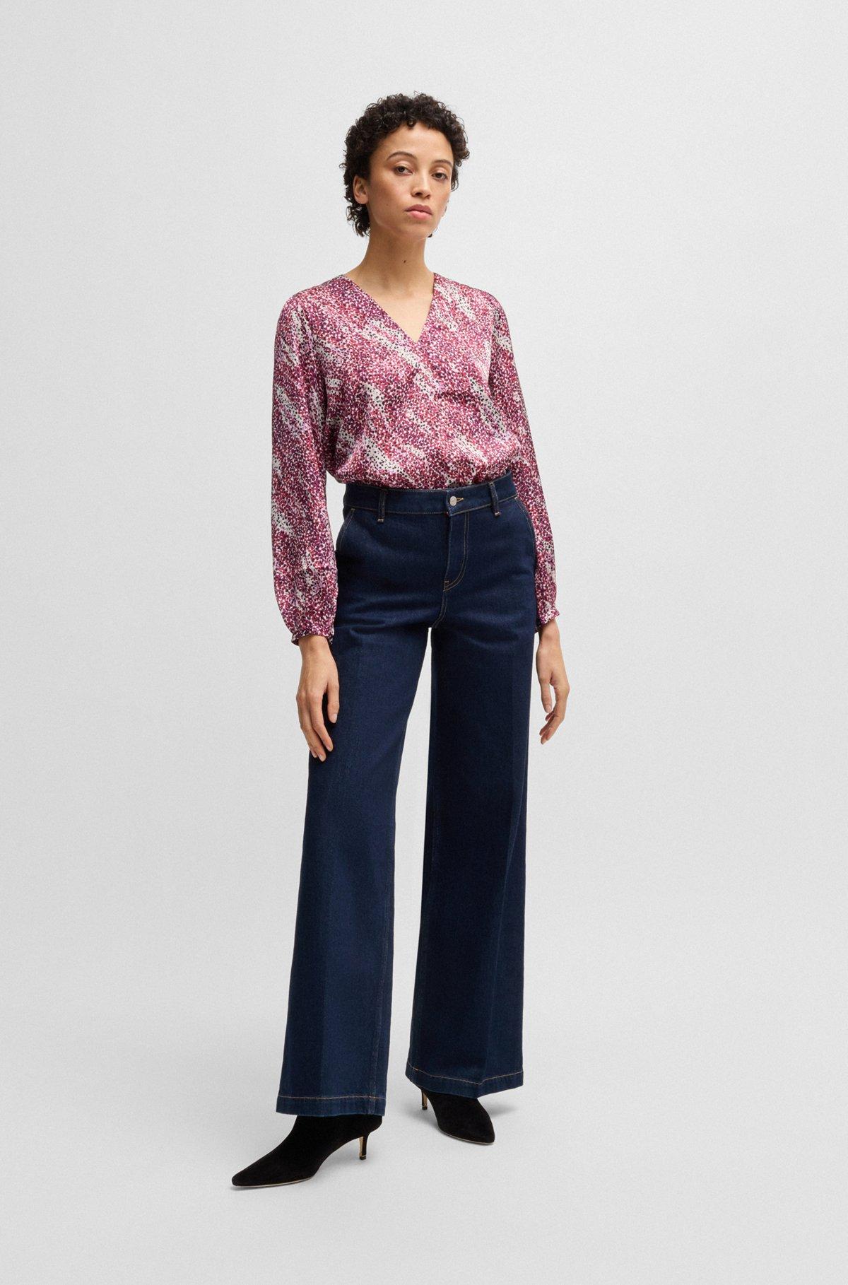 Regular-fit blouse with V neckline in printed satin Product Image