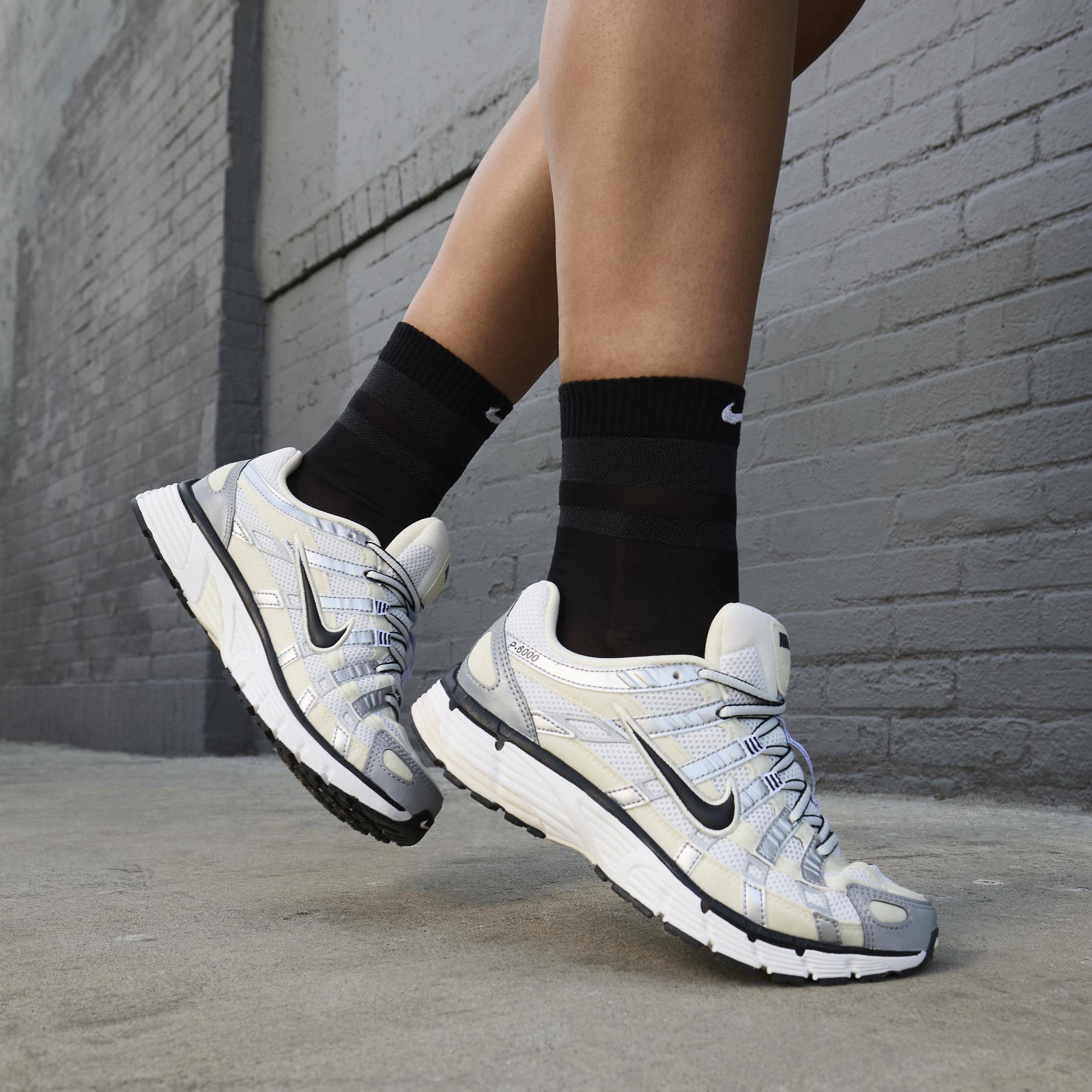 Nike Women's P-000 Shoes Product Image