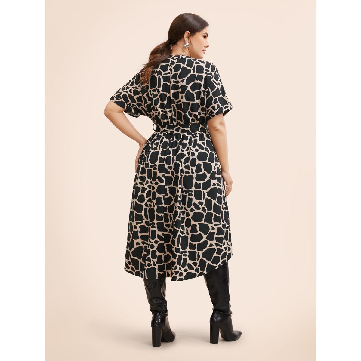 Plus Size Geometric Notched Patched Pocket Belted Dress Tan Women At the Office Belted Flat collar with V-notch Short sleeve Curvy BloomChic 28/5X Product Image