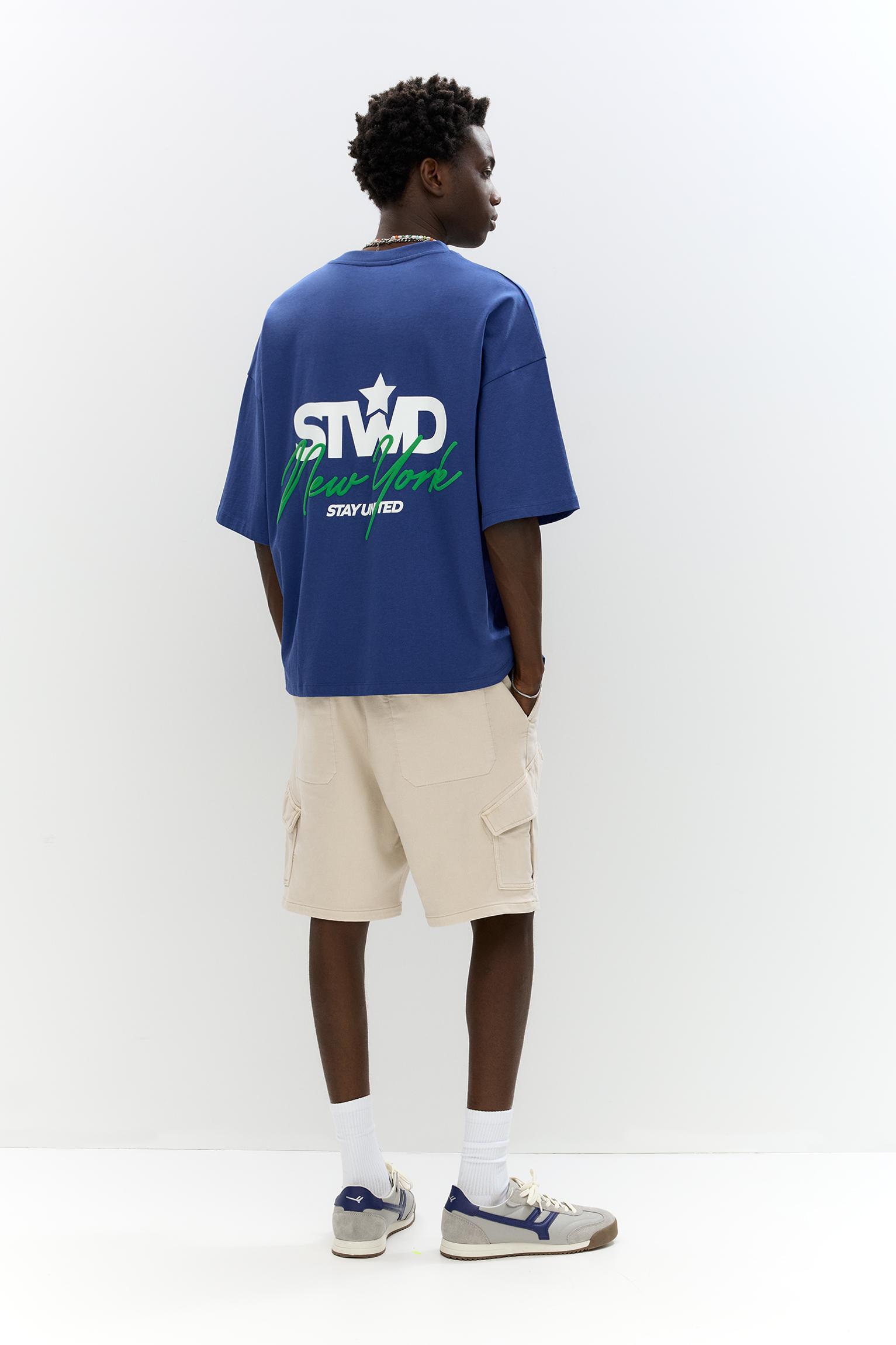 Comfort cargo Bermuda shorts Product Image