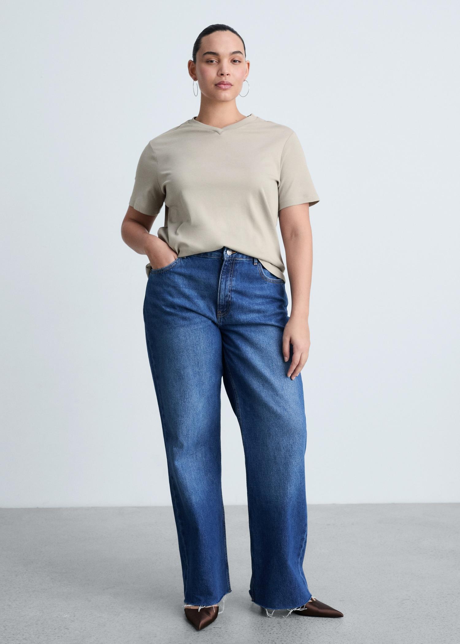 V-neck cotton T-shirt - Women | MANGO USA Product Image