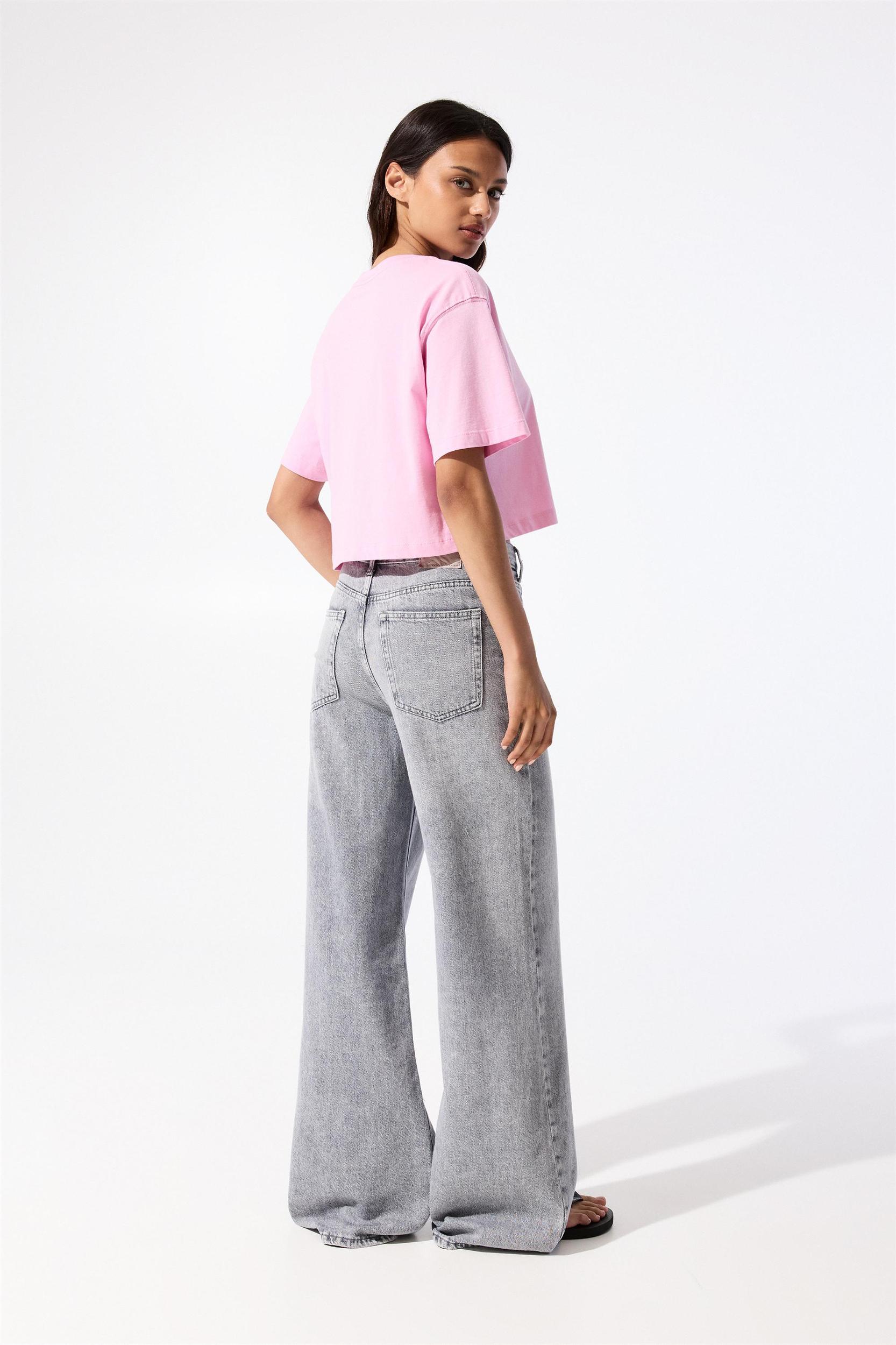 Cropped short sleeve T-shirt Product Image