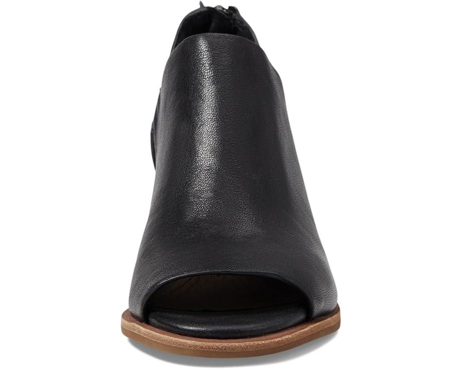 Women's Sofft Carleigh Product Image