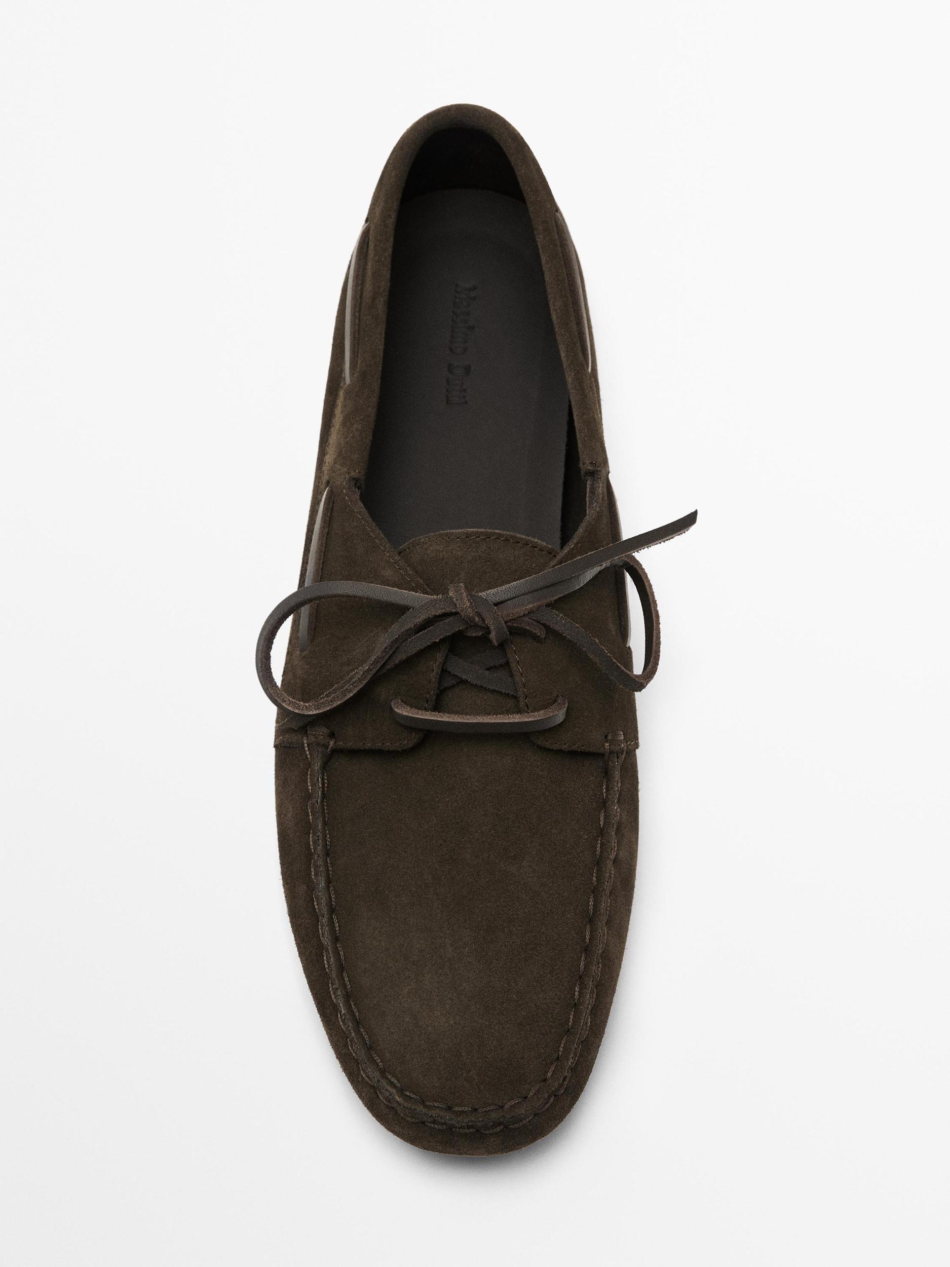 Soft split leather deck shoes Product Image