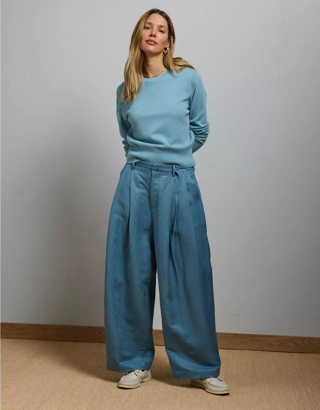 AE77 Premium Cashmere Sweater Product Image