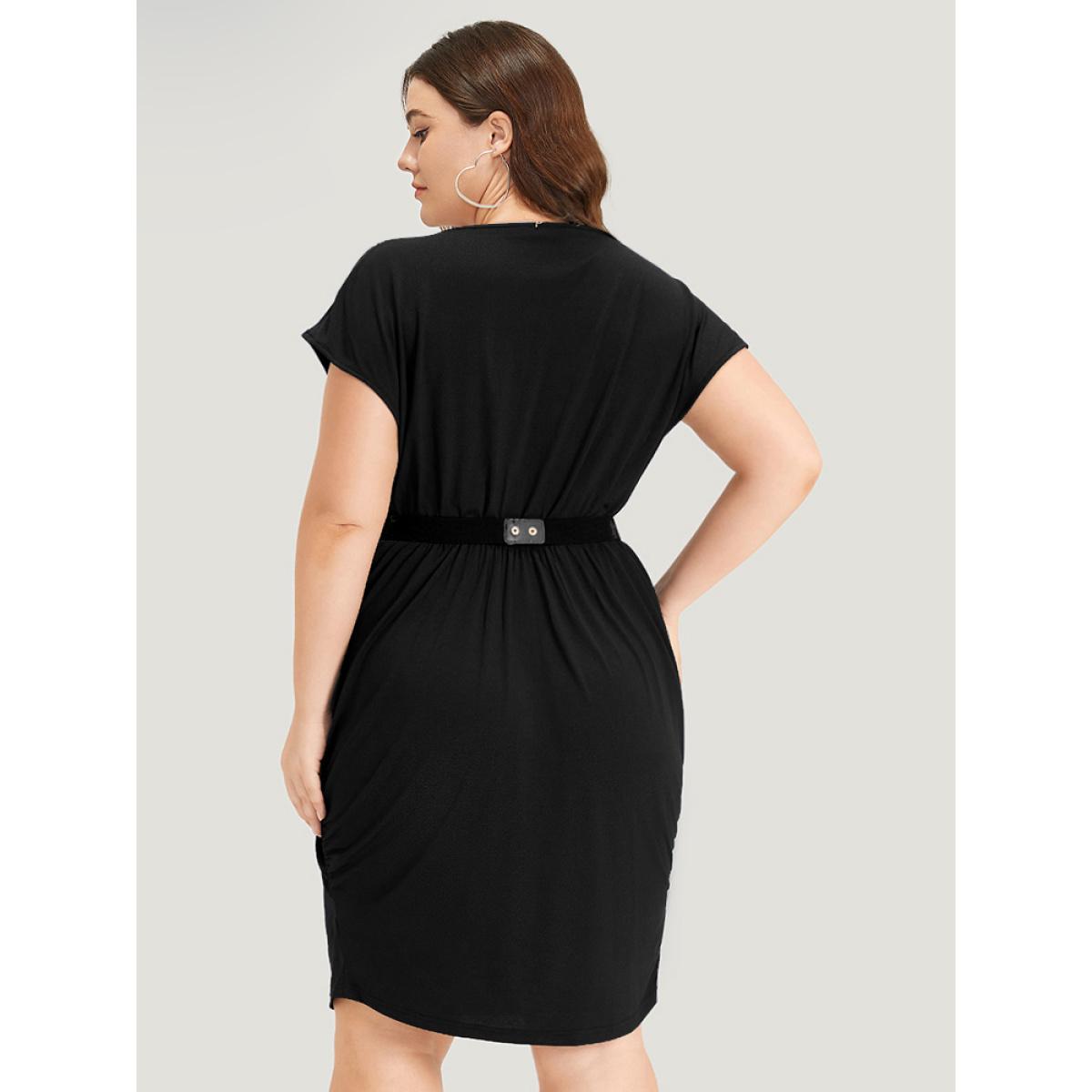 Plus Size Plain Wrap Gathered Curved Hem Metal Detail Belted Dress Black Women Office Gathered V-neck Short sleeve Curvy Knee Dress BloomChic 30/6X Product Image