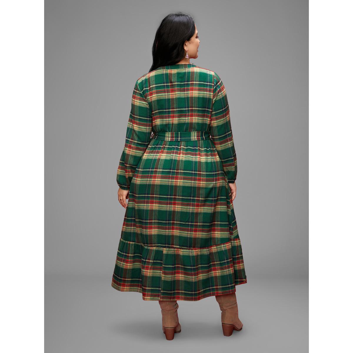 Plus Size Festive Notched Collar Plaid Dress Truegreen Women Leisure Belted Flat collar with V-notch Long Sleeve Curvy BloomChic 22-24/3X Product Image