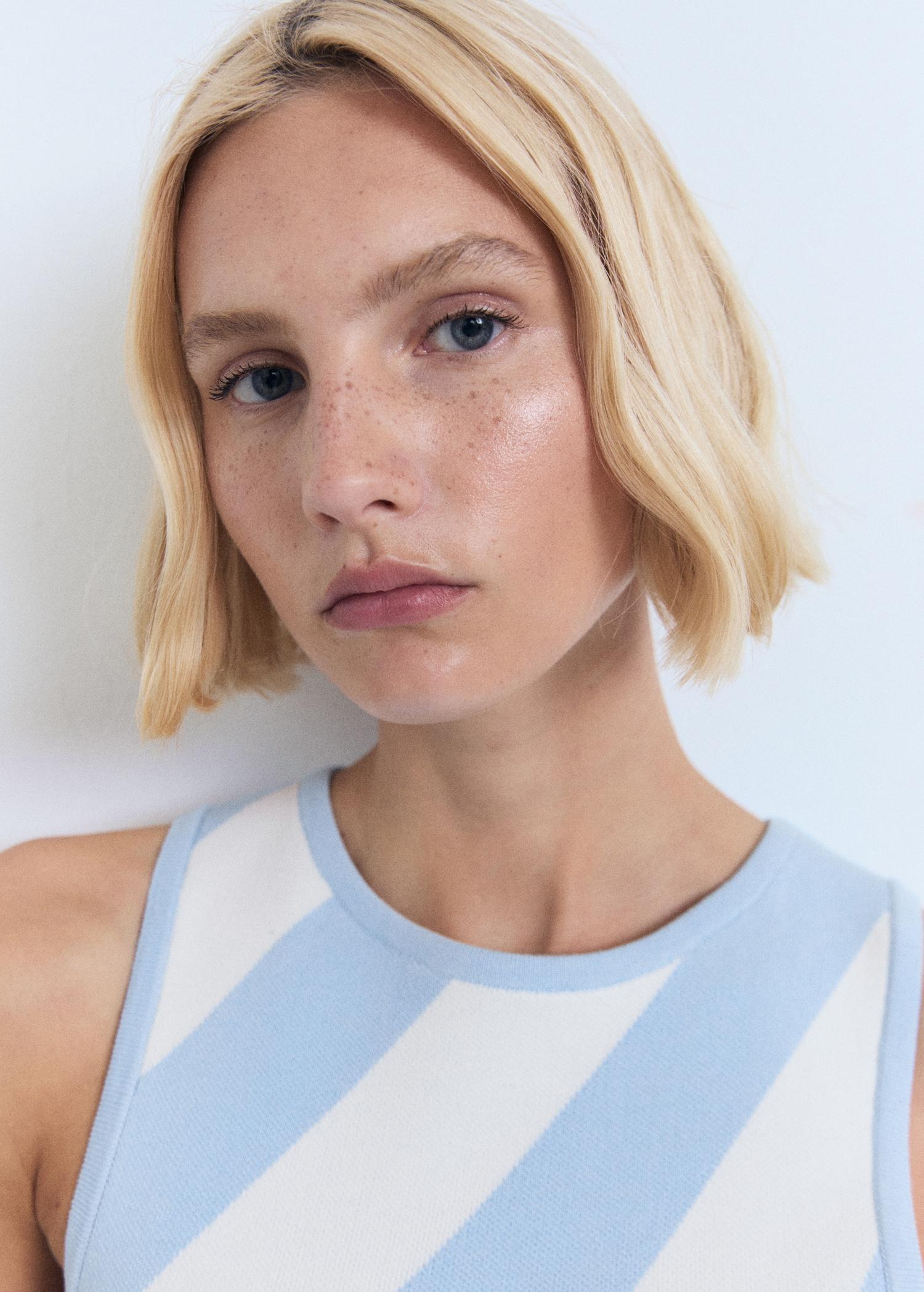 Short knitted dress - Women | MANGO USA Product Image