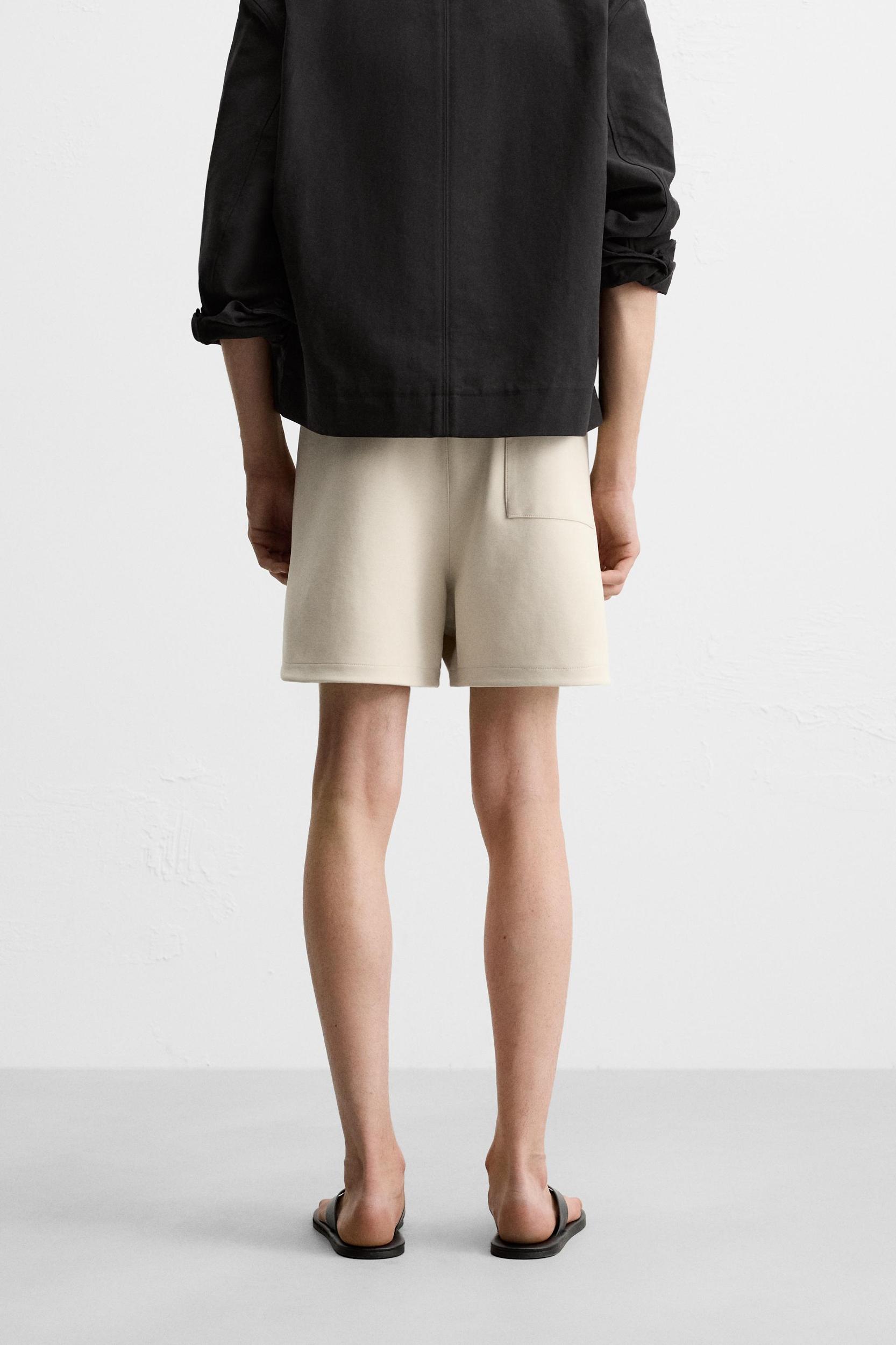 TECHNICAL JOGGER SHORTS Product Image
