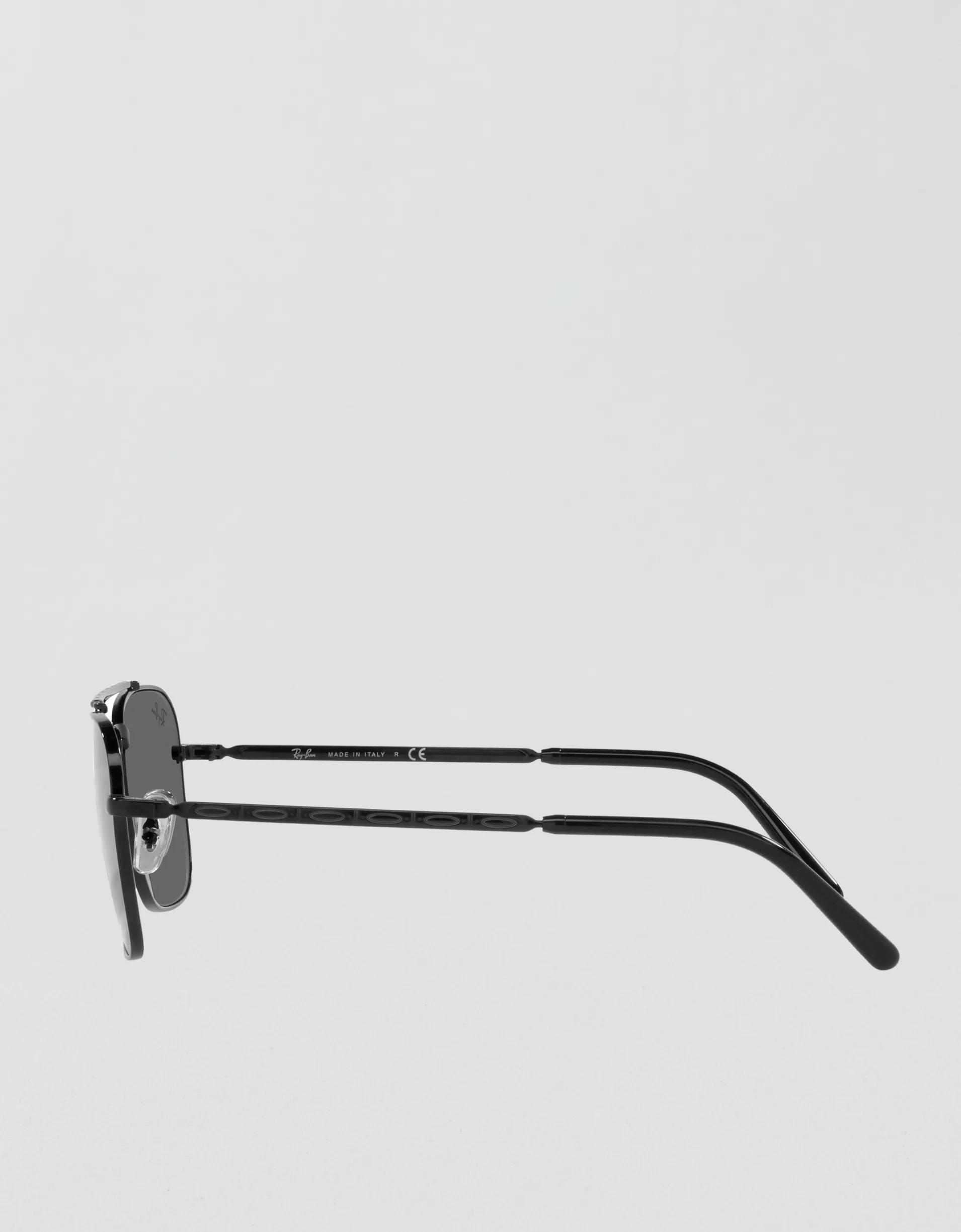 Ray-Ban New Caravan Sunglasses Product Image