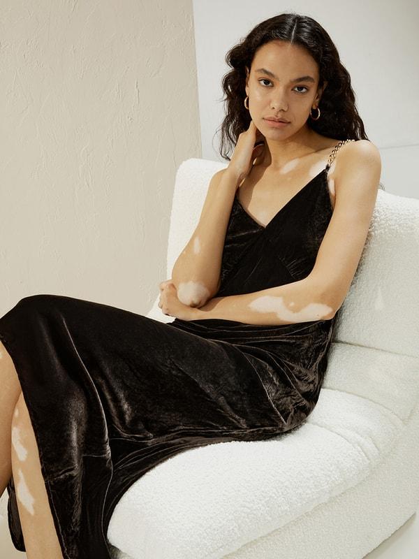 Brenna Velvet Dress Product Image