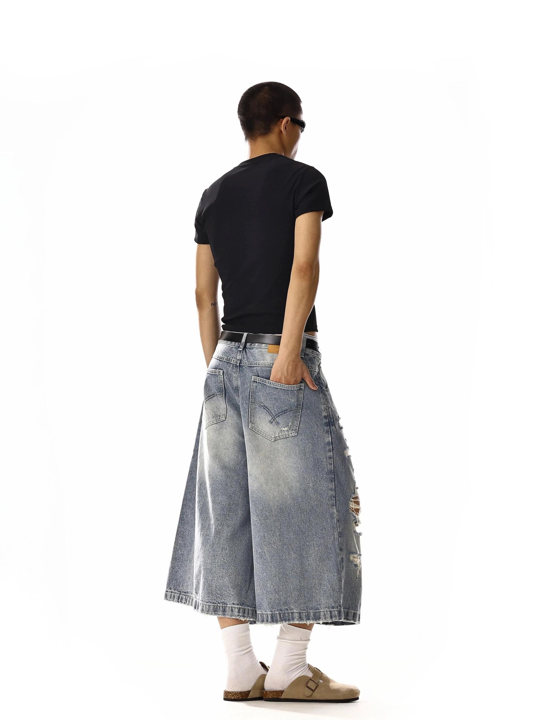 RT No. 18249 RIPPED BLUE DENIM SHORTS Product Image