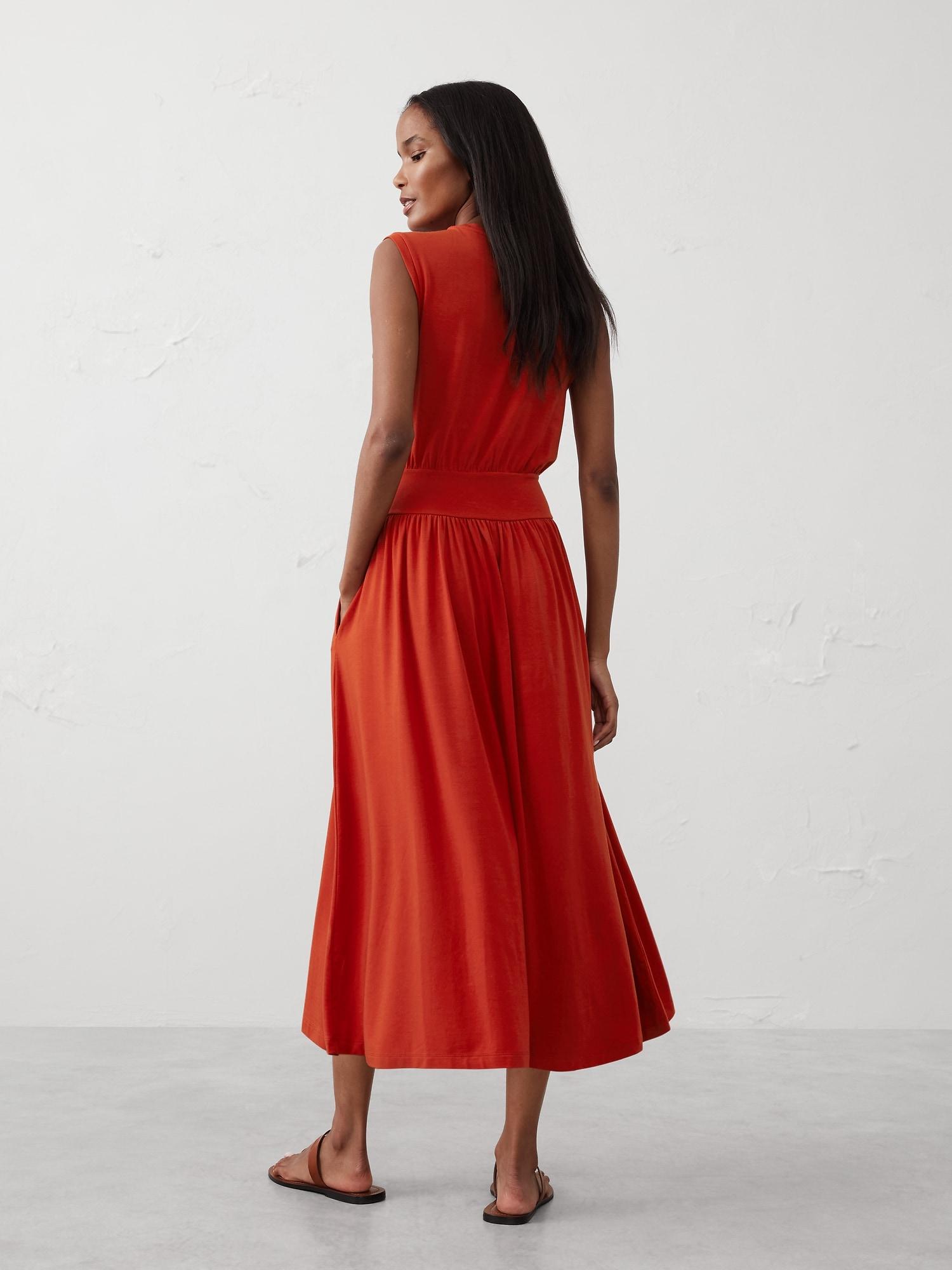 Knit Banded-Waist Midi Dress Product Image