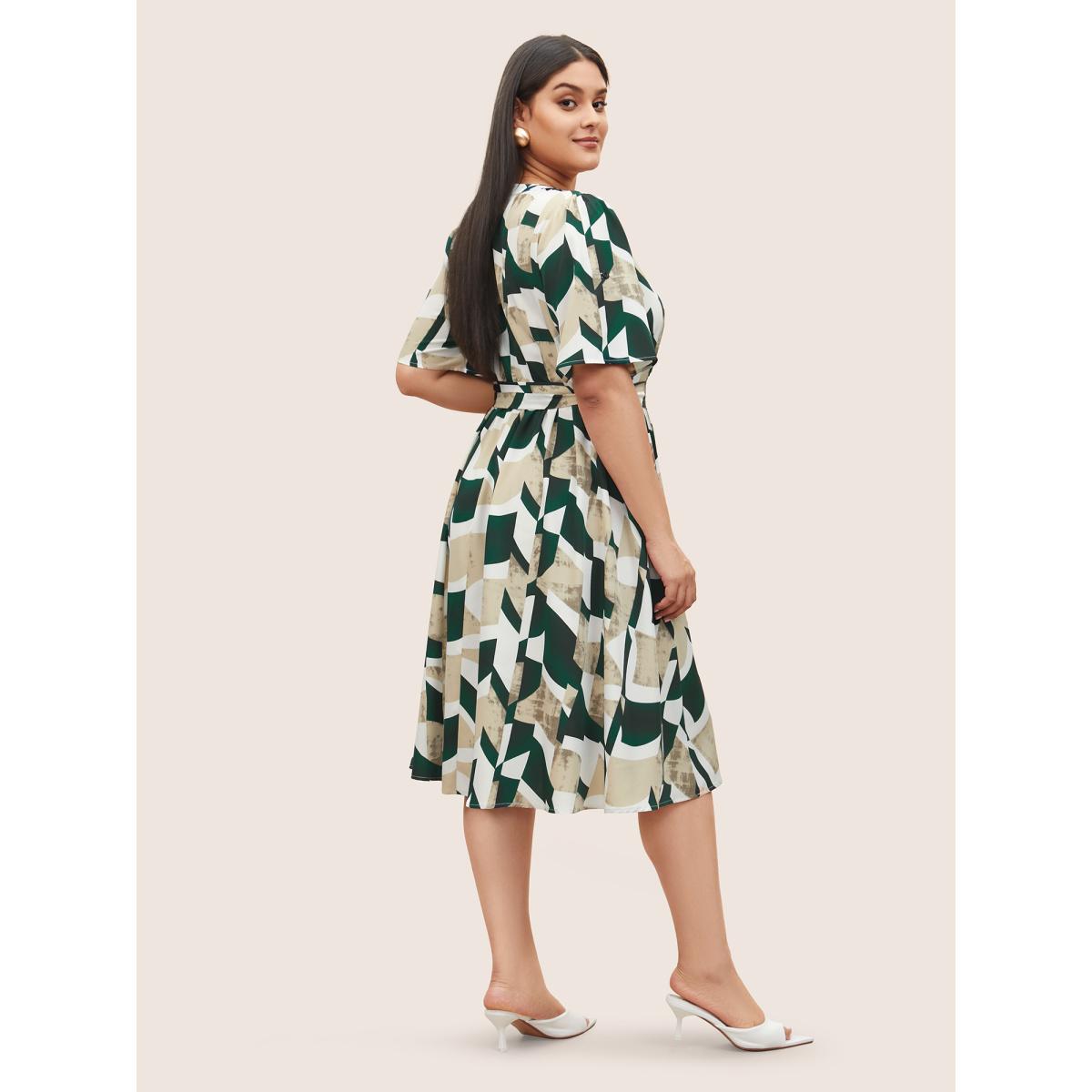 Plus Size Geometric Pocket Flat Collar With V Notch Dress DarkGreen Women At the Office Belted Flat collar with V-notch Short sleeve Curvy Midi Dress BloomChic 22-24/3X Product Image