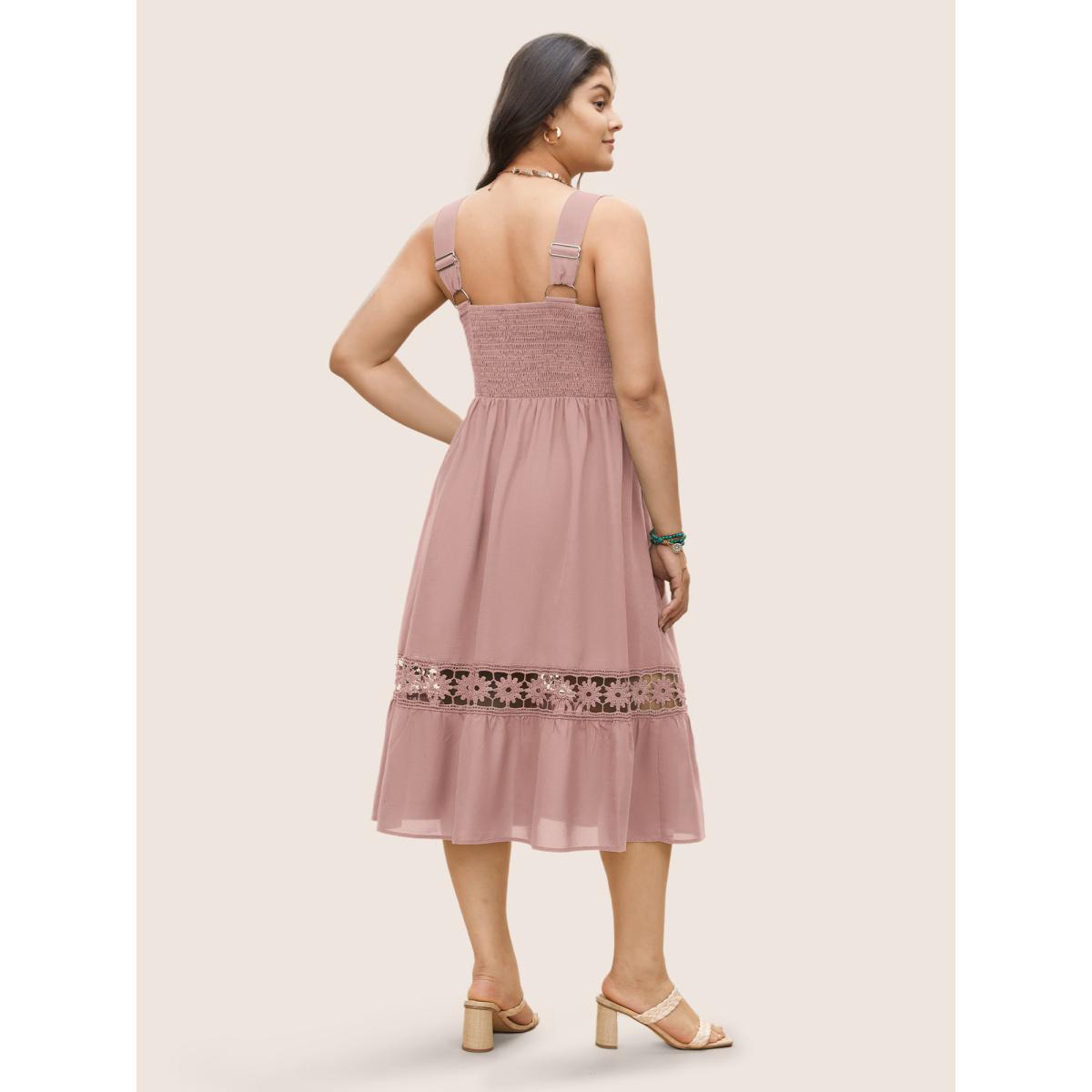 Plus Size Plain Elastic Waist Cut Out Lace Patchwork Dress Crepe Women Resort Non Non Sleeveless Curvy Midi Dress BloomChic 26/4X Product Image