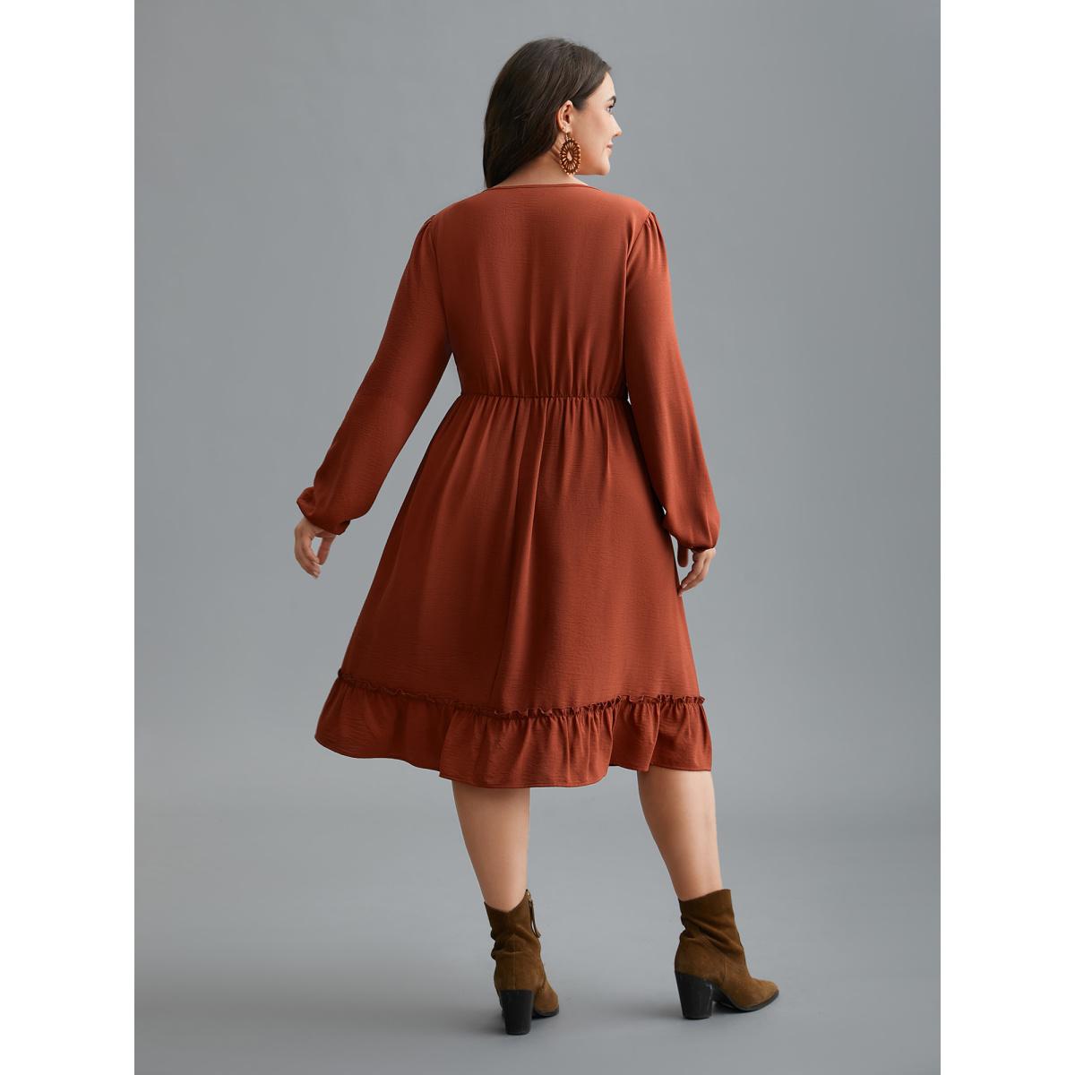 Plus Size Plain Frill Trim Ruffle Layered Hem Dress Russet Women Resort Gathered V-neck Long Sleeve Curvy BloomChic 28/5X Product Image