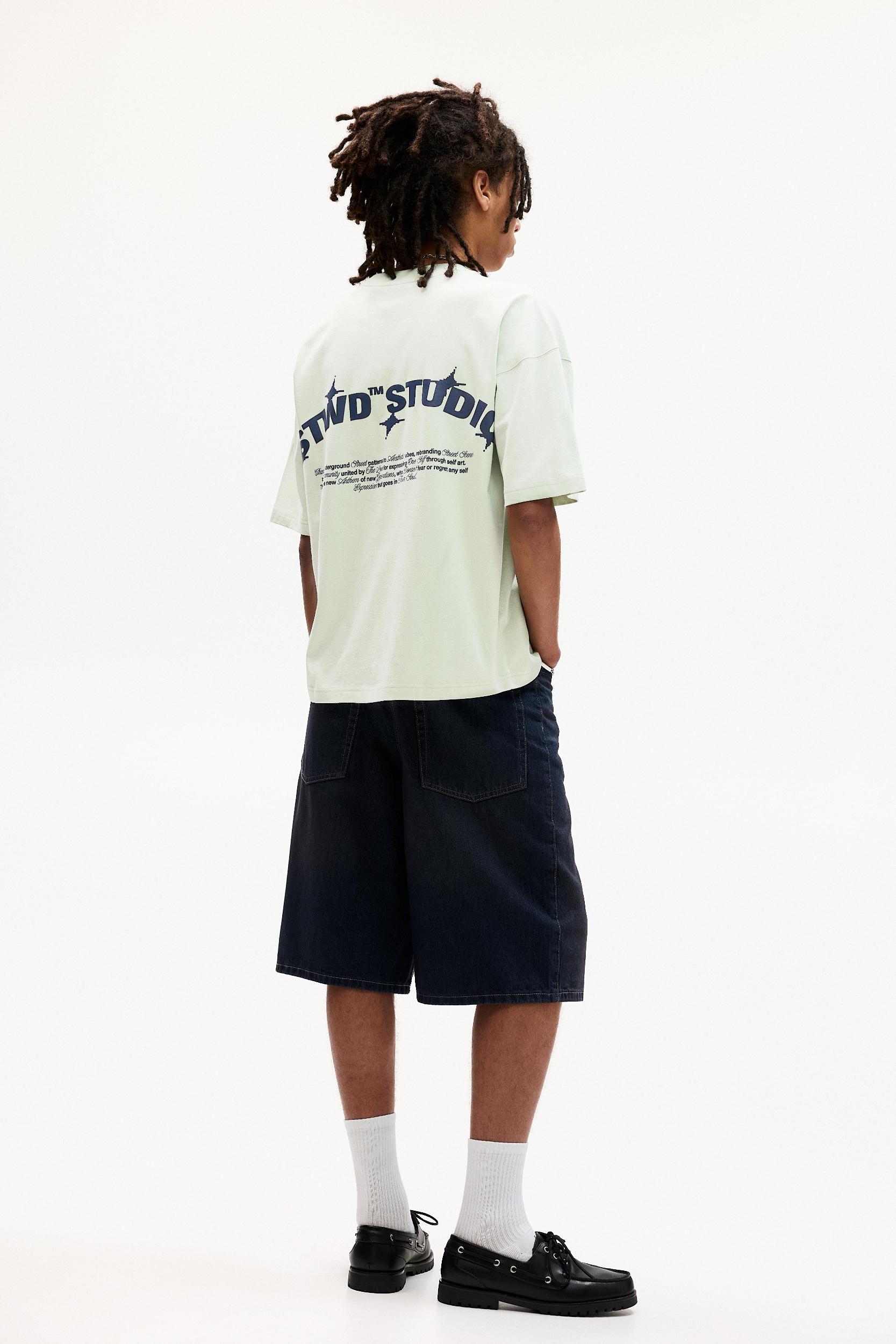 Green STWD T-shirt Product Image