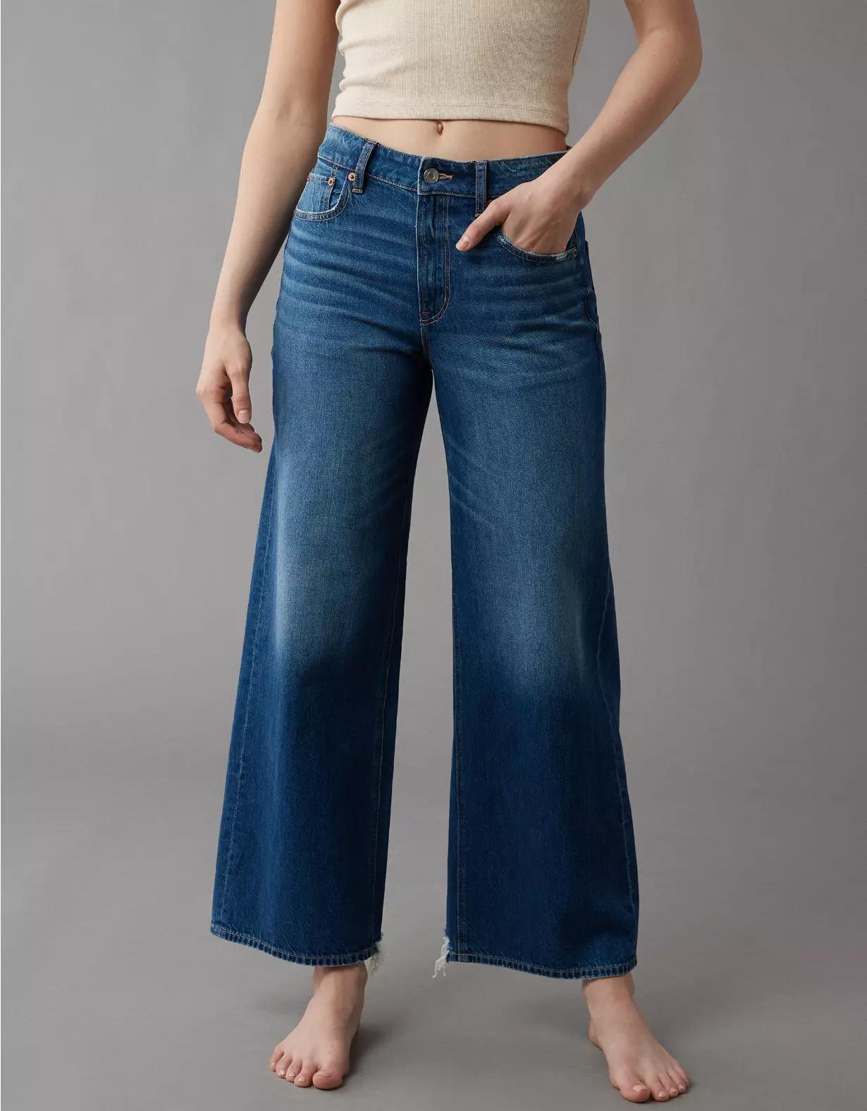 AE Strigid Super High-Waisted Baggy Wide-Leg Ankle Jean Product Image