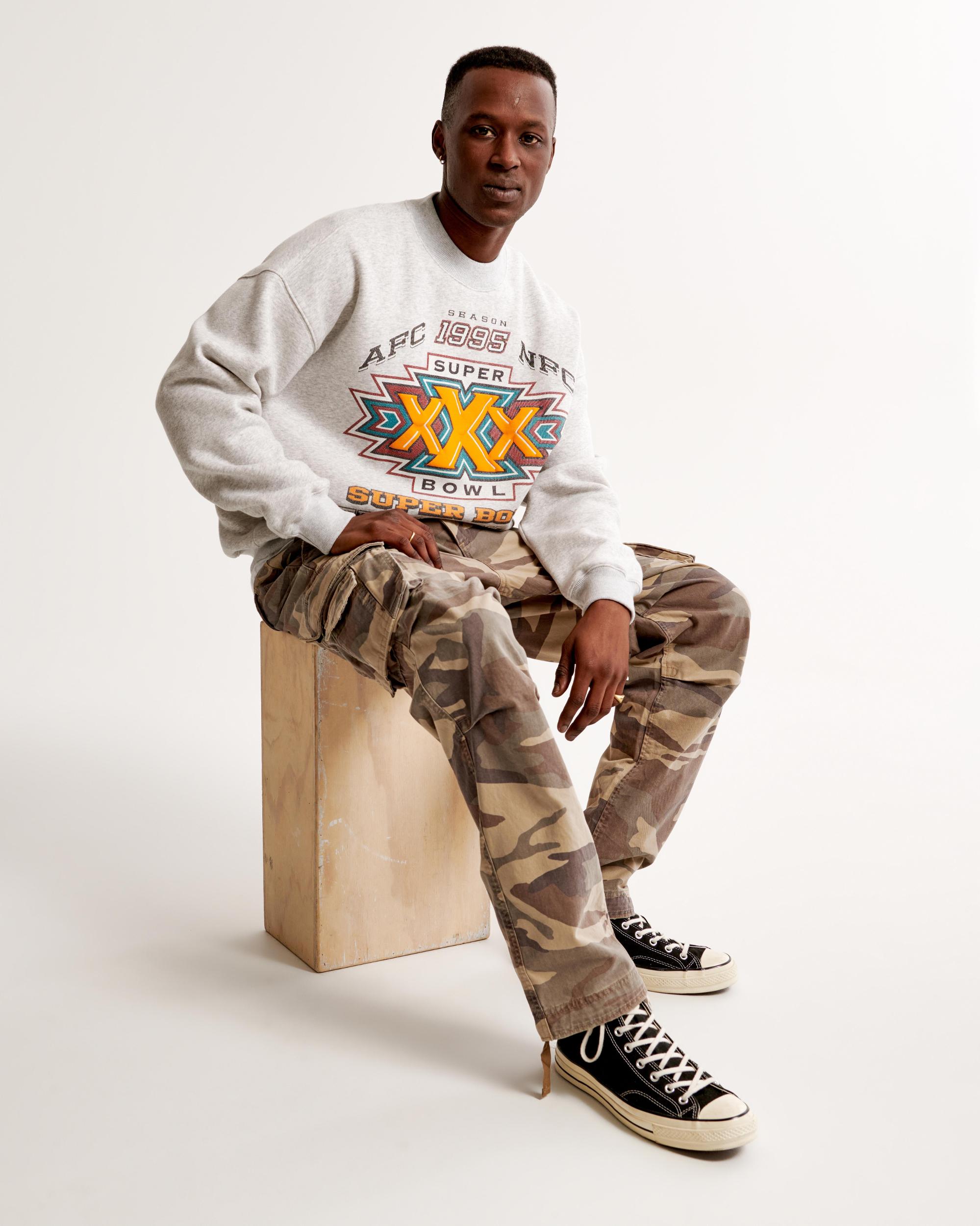 New England Patriots Graphic Crew Sweatshirt Product Image