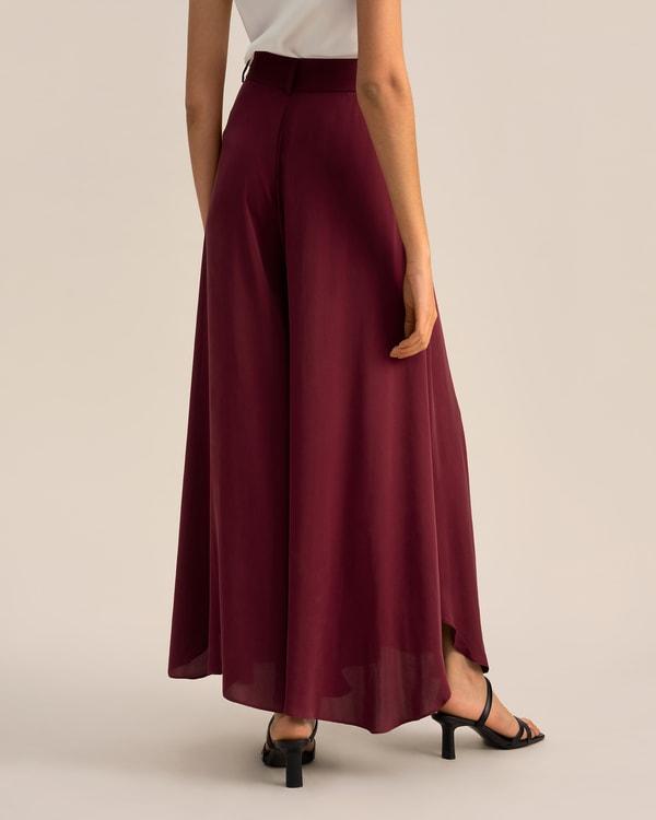 Wide-Legged Silk Fig Pants Product Image