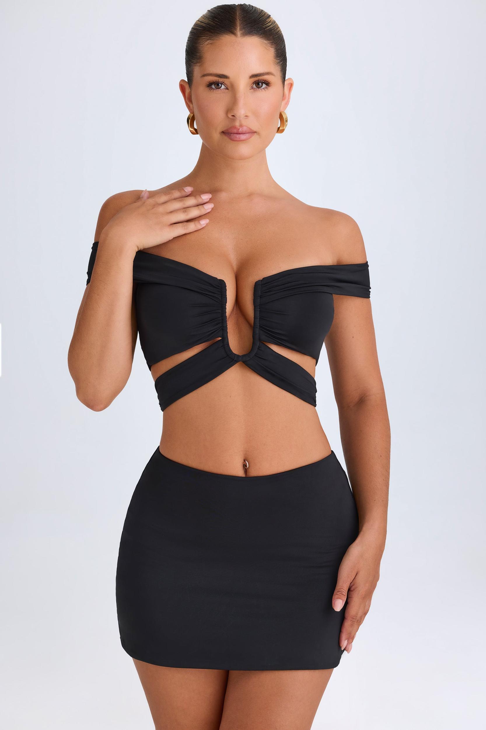 Mid-Rise Micro Mini Skirt in Black Female Product Image