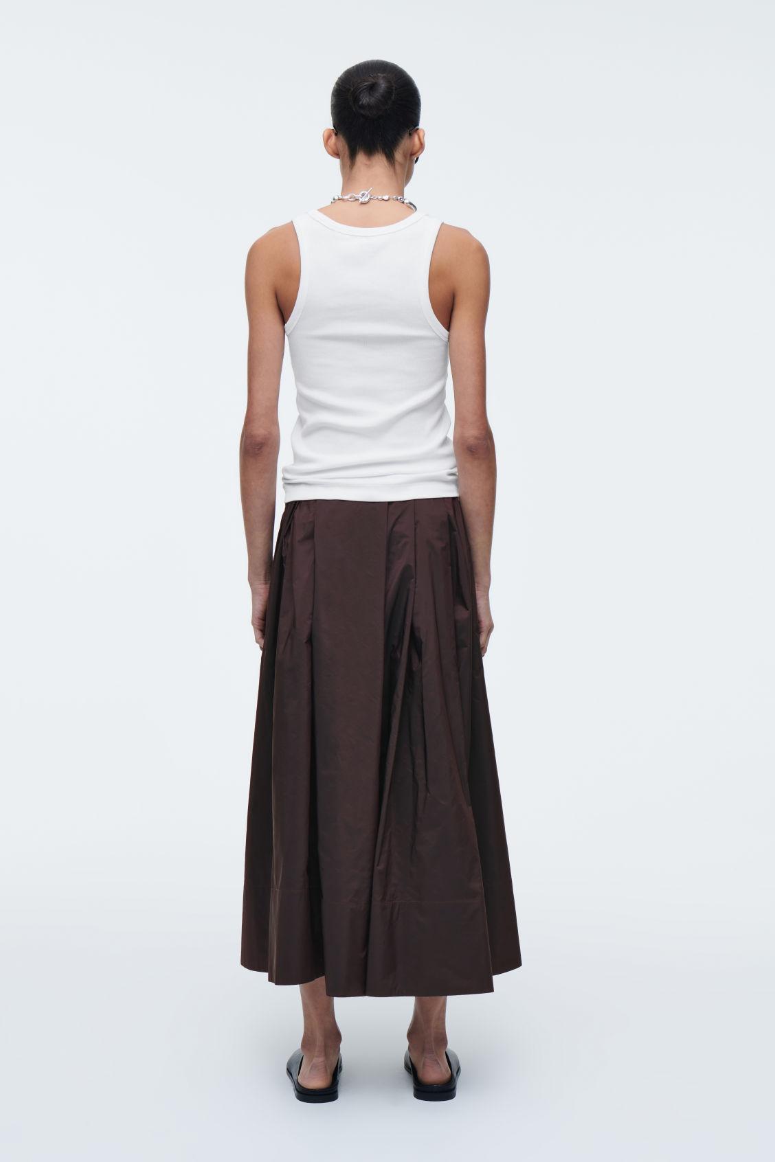 VOLUMINOUS PLEATED CULOTTES Product Image