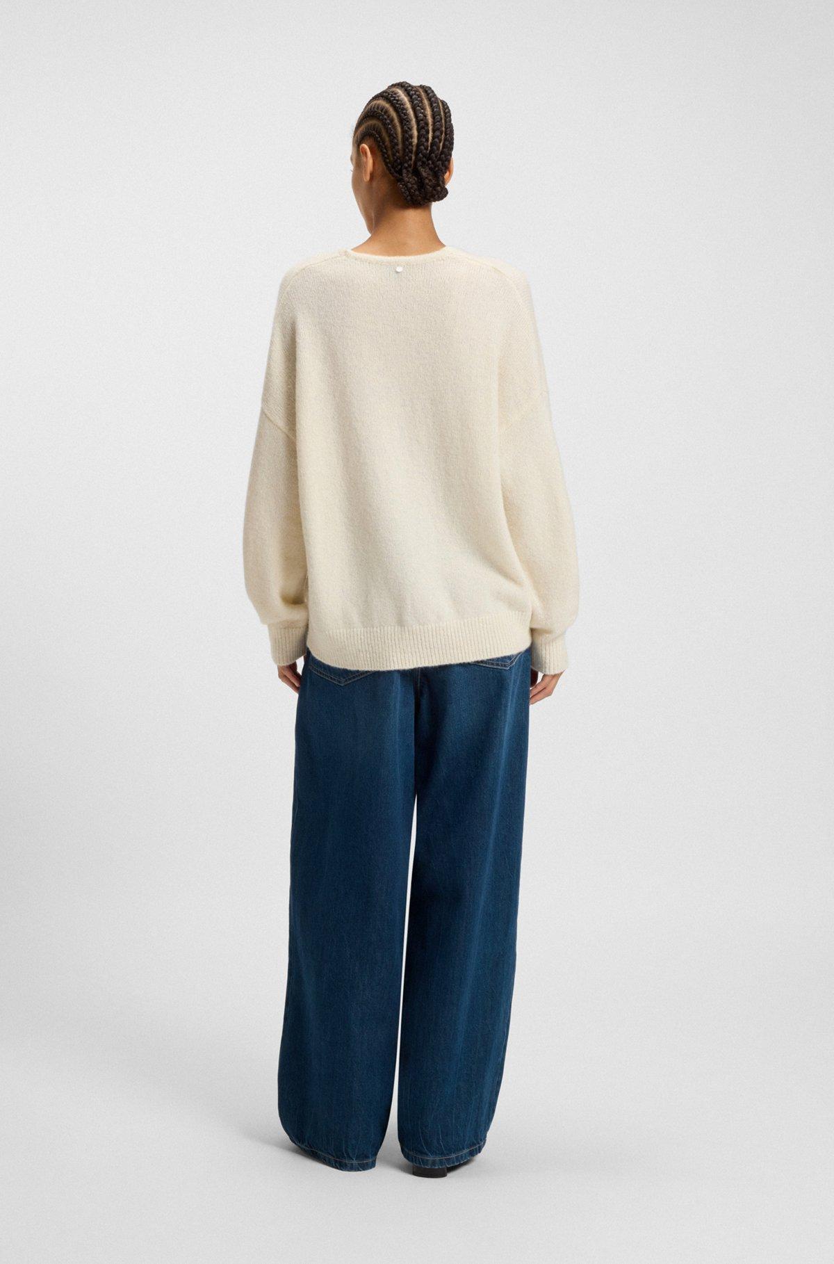 V-neck sweater in Italian yarn Product Image