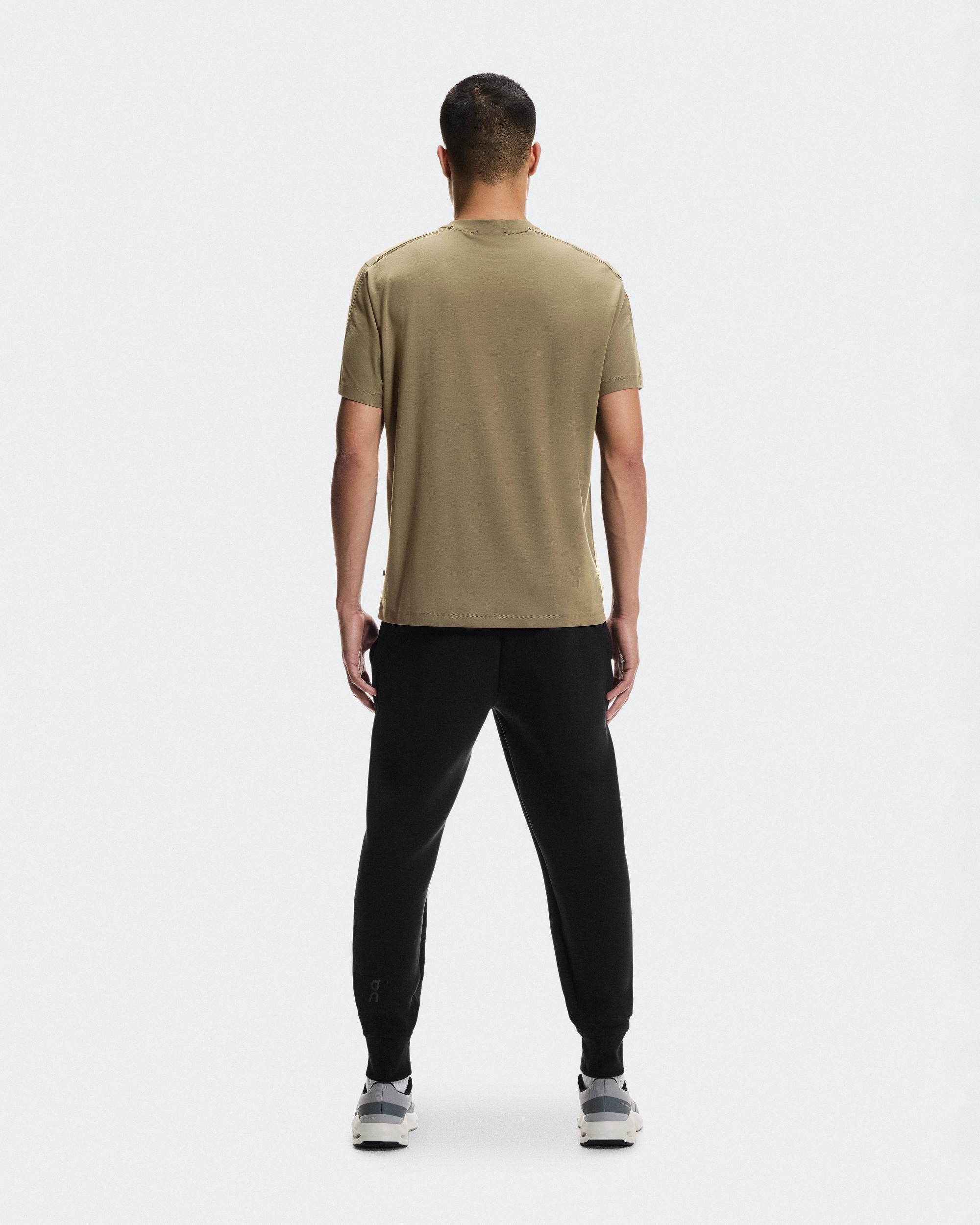The Focus-T: Men's Versatile Workout Top Product Image