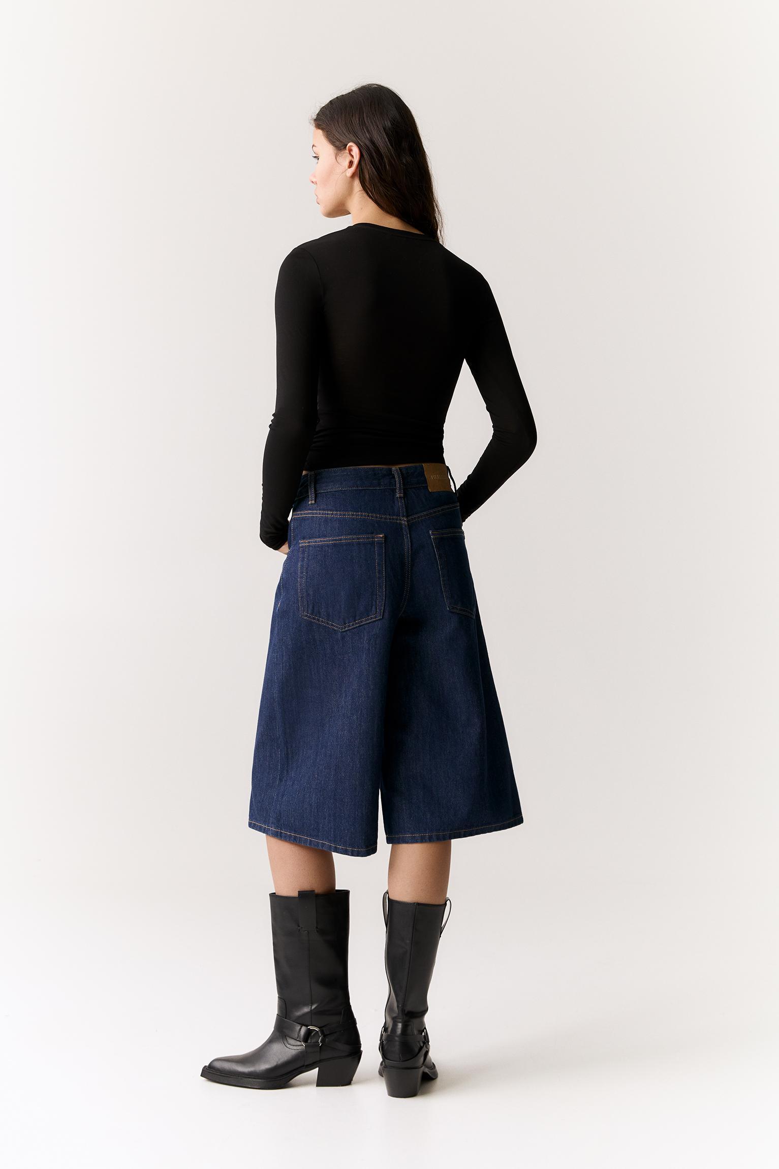 Long sleeve draped T-shirt Product Image