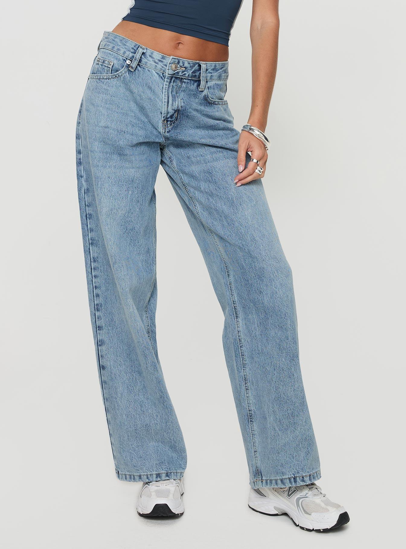 Serenitia Mid Rise Straight Leg Jeans Light Wash Product Image