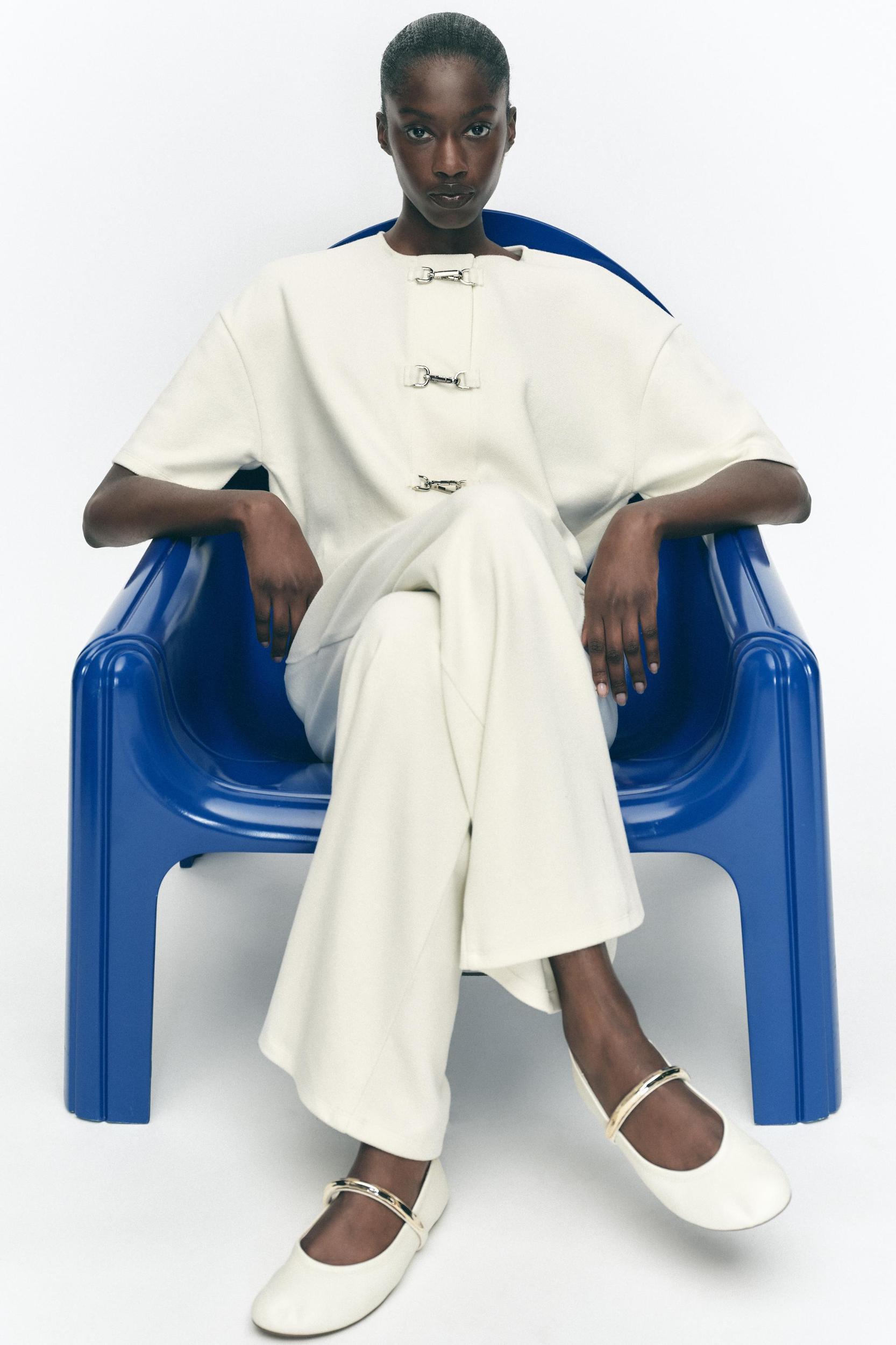 BUCKLE WIDE-LEG PANTS Product Image