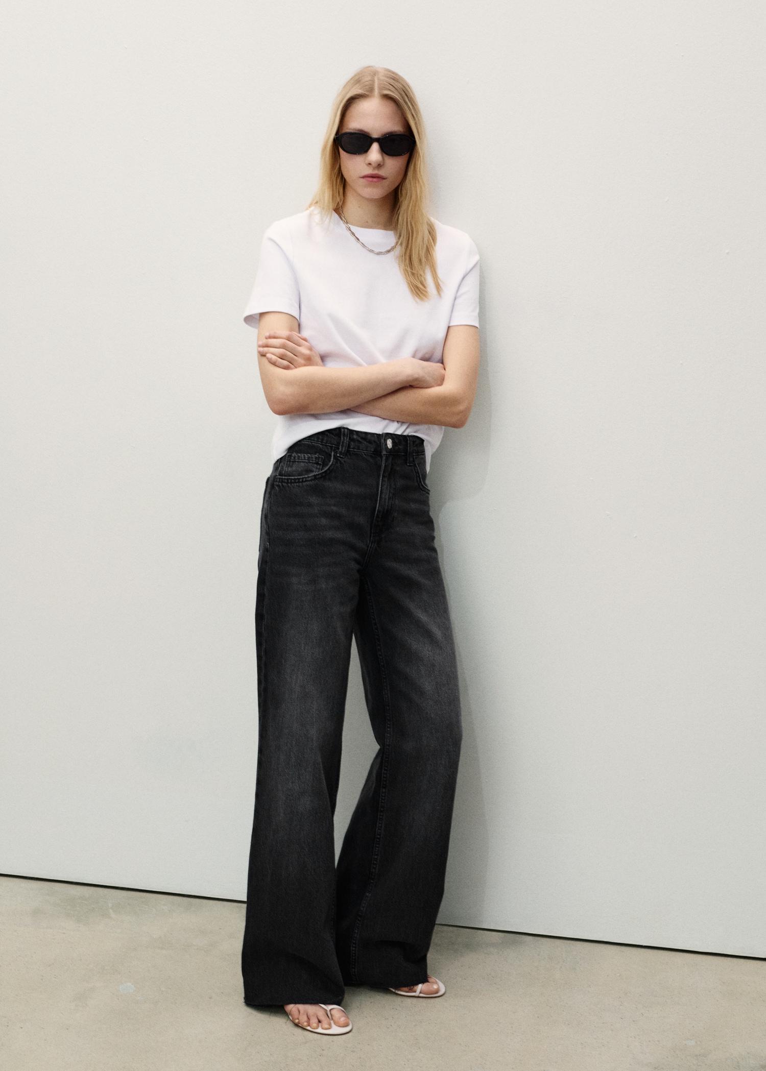 Danila wideleg high-rise jeans - Women | MANGO USA Product Image