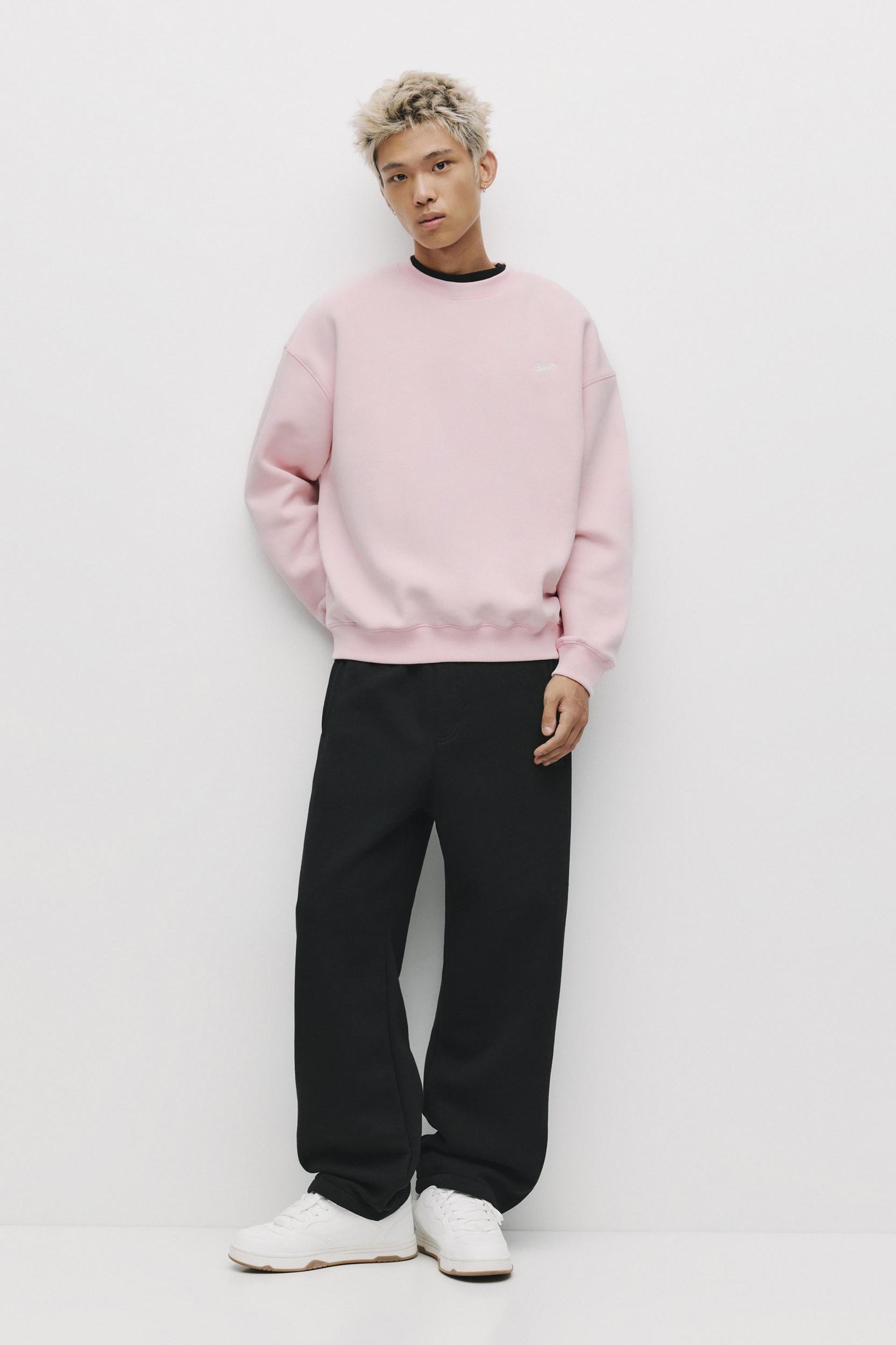 Round neck STWD sweatshirt Product Image