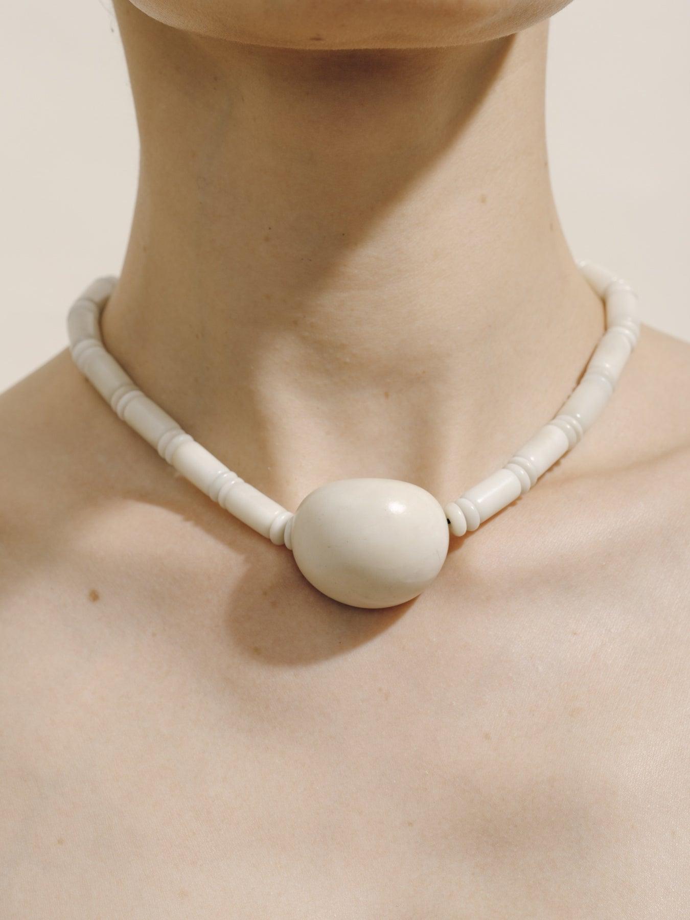 The Pendant Necklace in Black Product Image