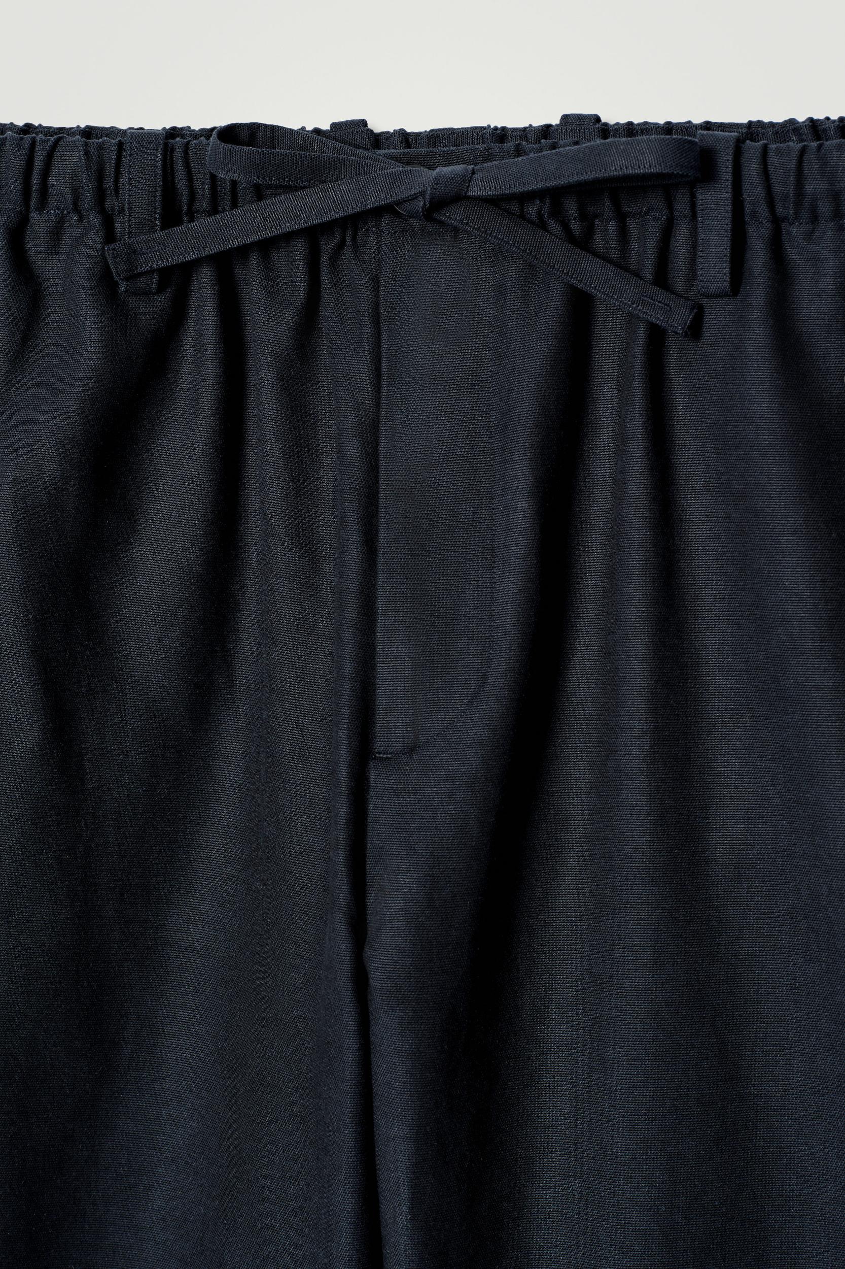 BARREL-LEG DRAWSTRING PANTS Product Image