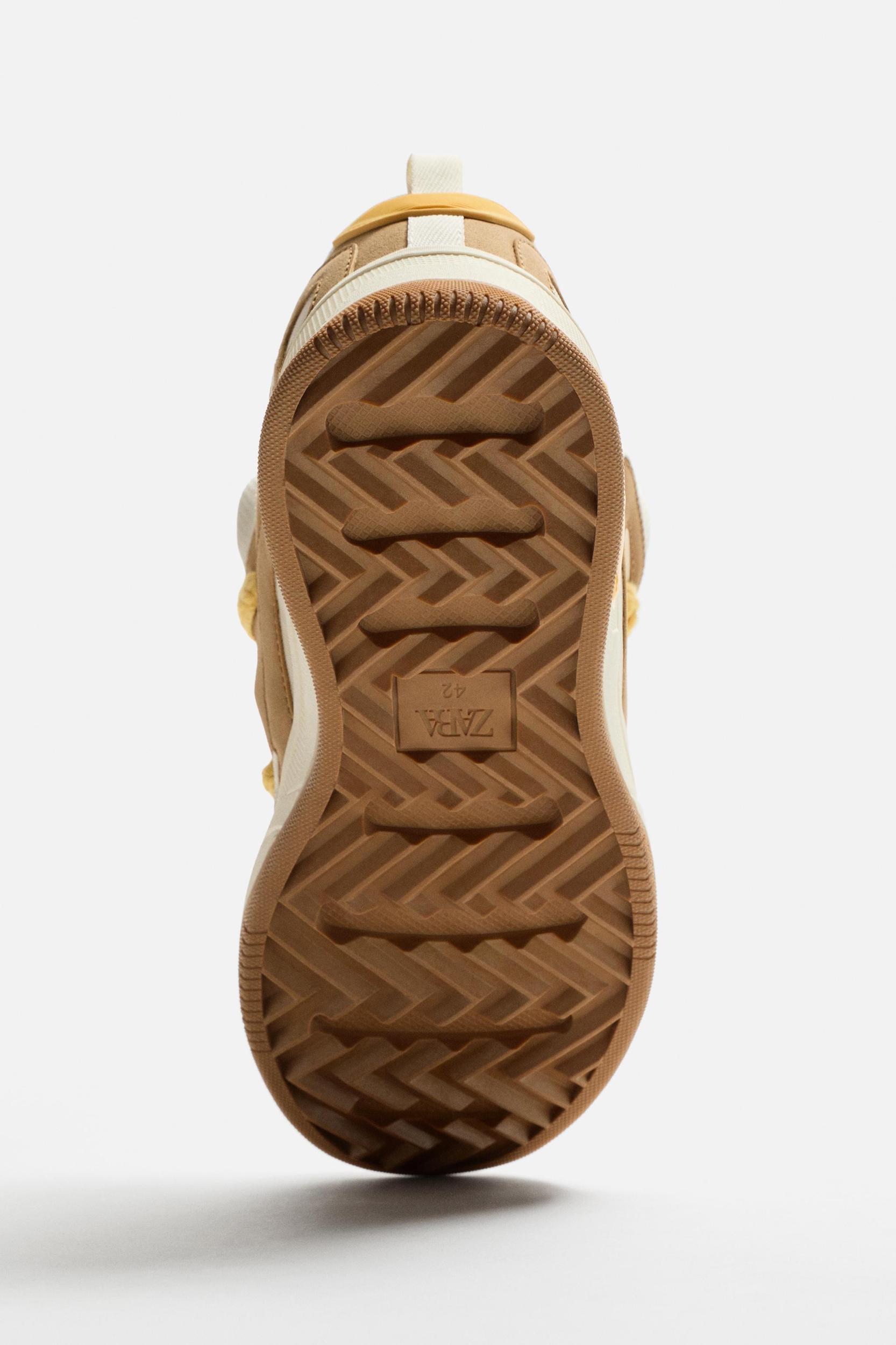 SKATE SNEAKERS Product Image